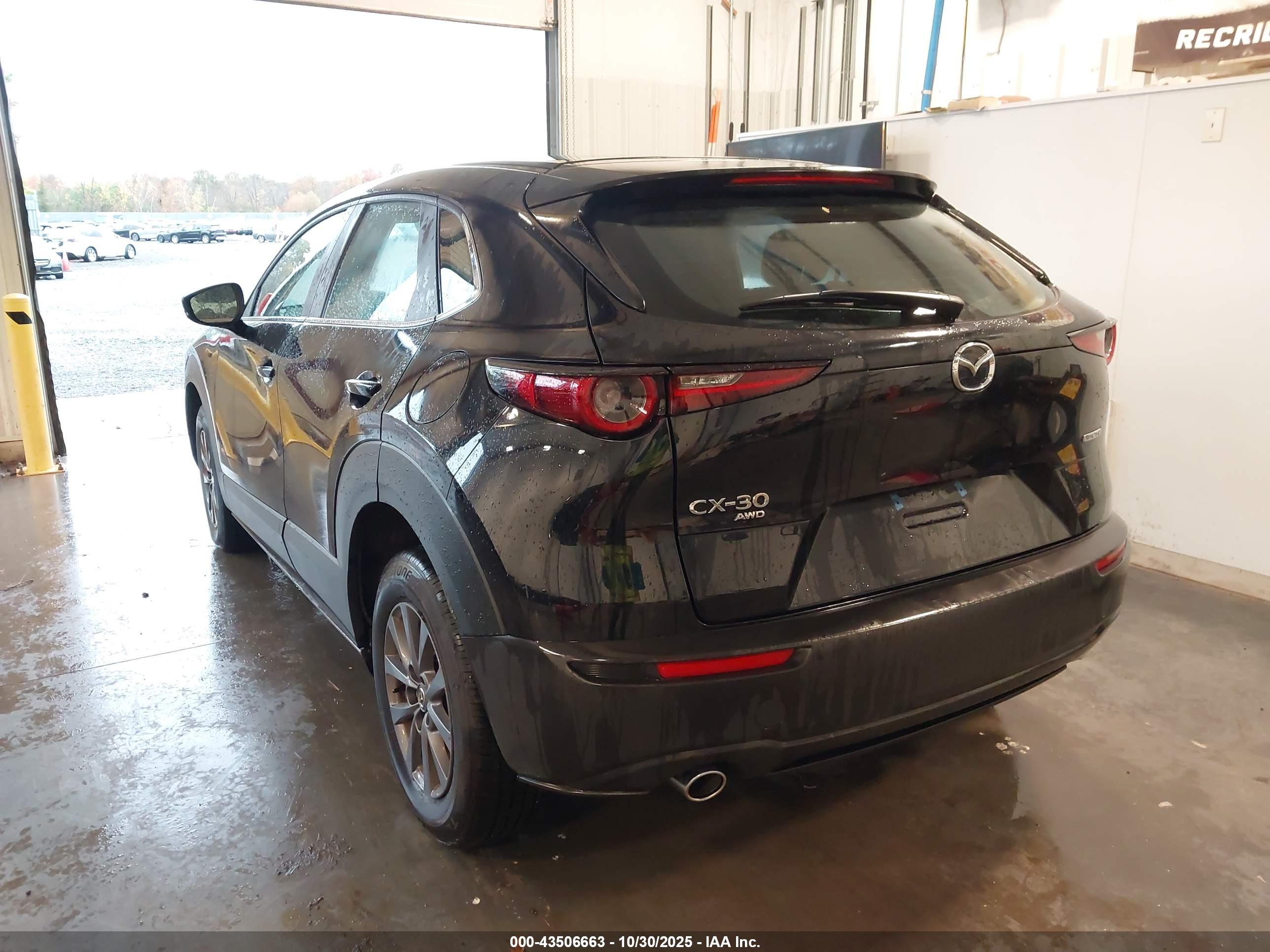 MAZDA CX-30 image 3