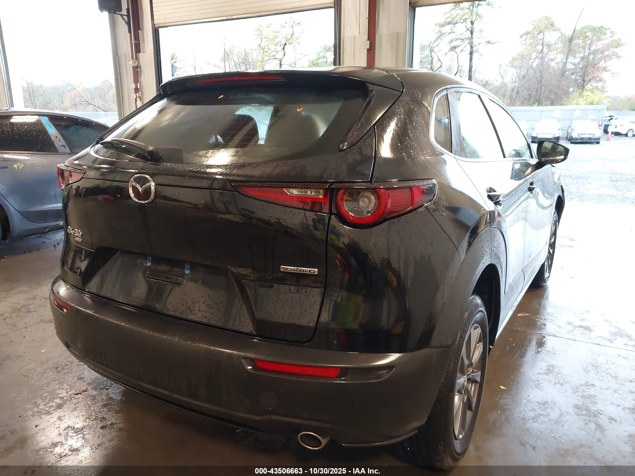 MAZDA CX-30 image 4