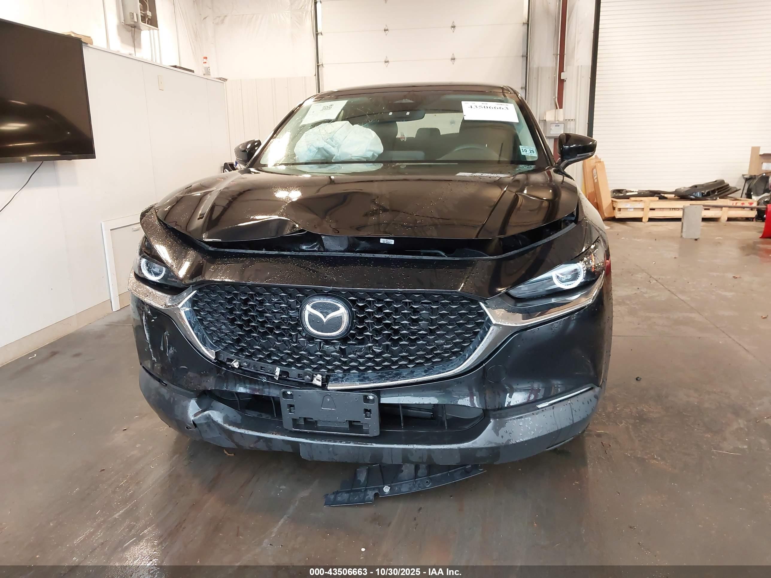MAZDA CX-30 image 6