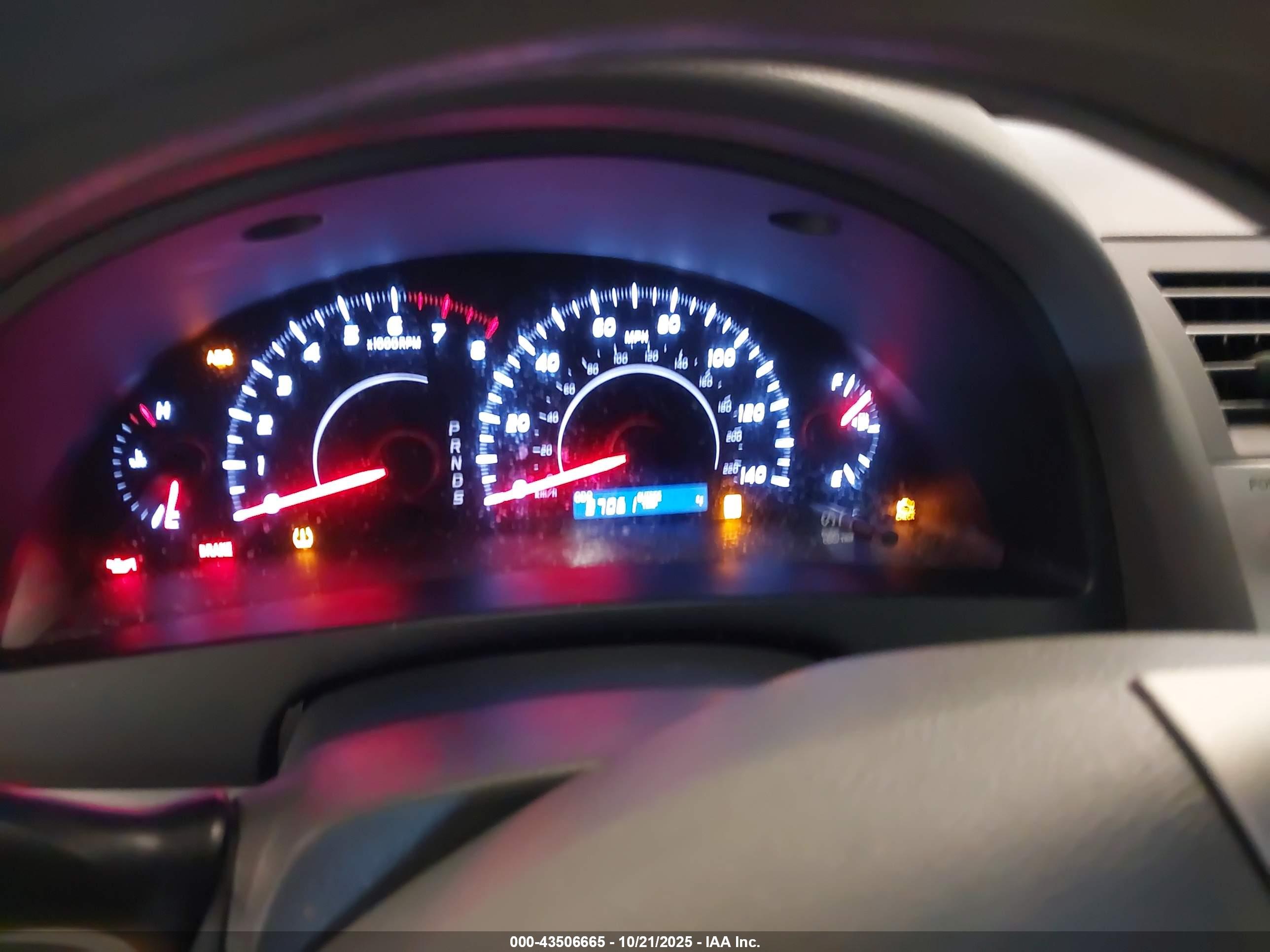 TOYOTA CAMRY image 7