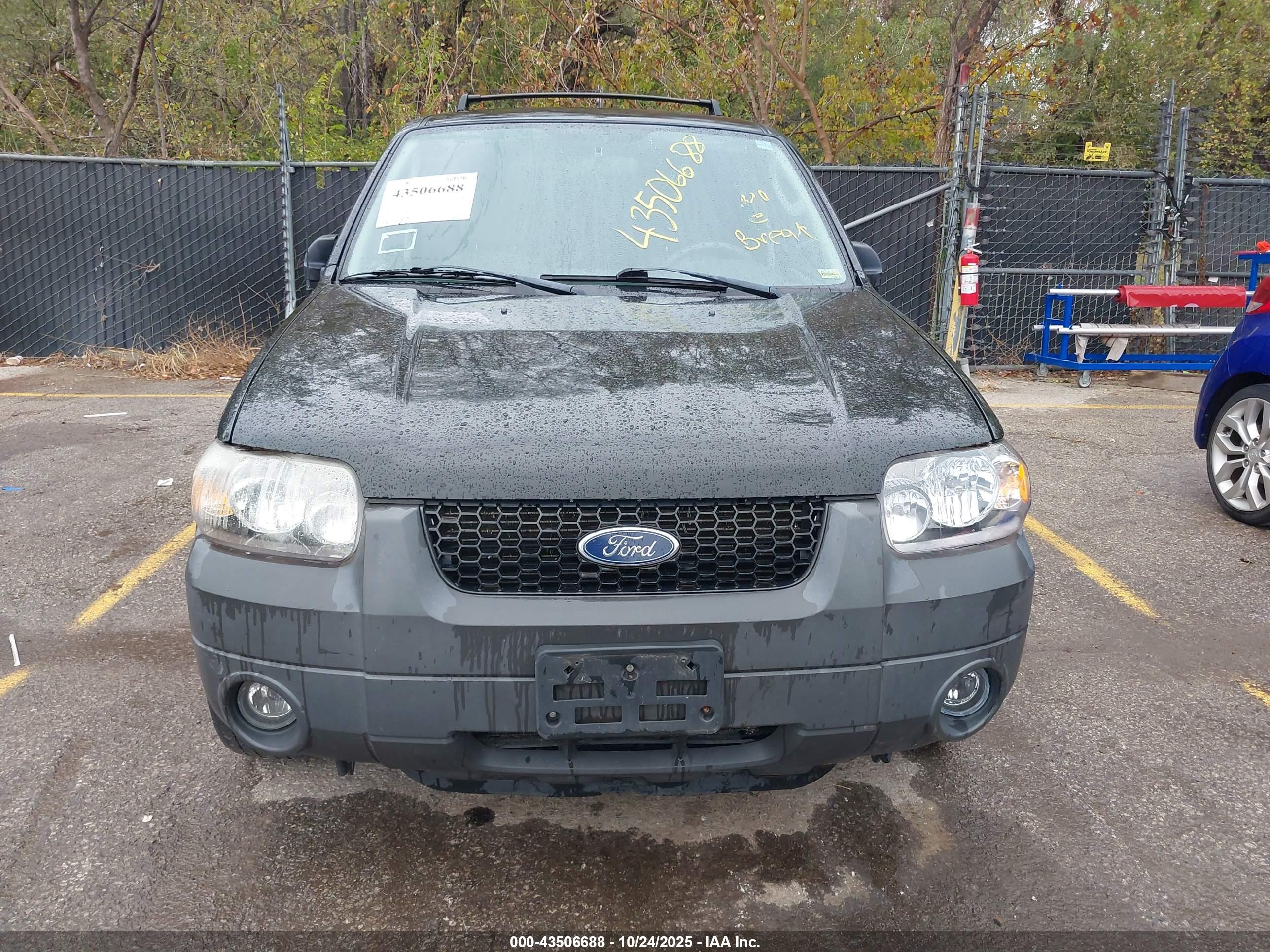 FORD ESCAPE image 6