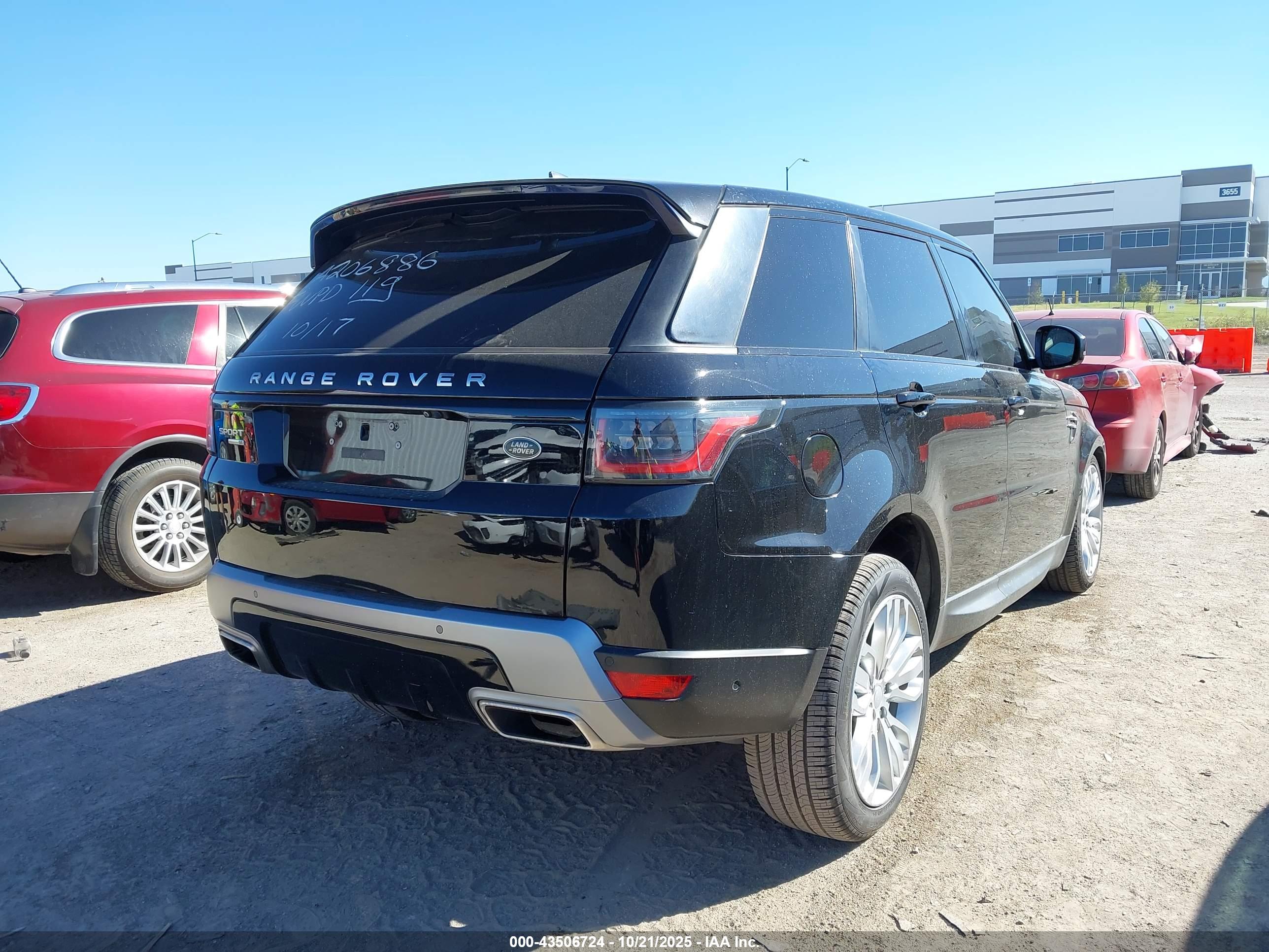 LAND ROVER image 4