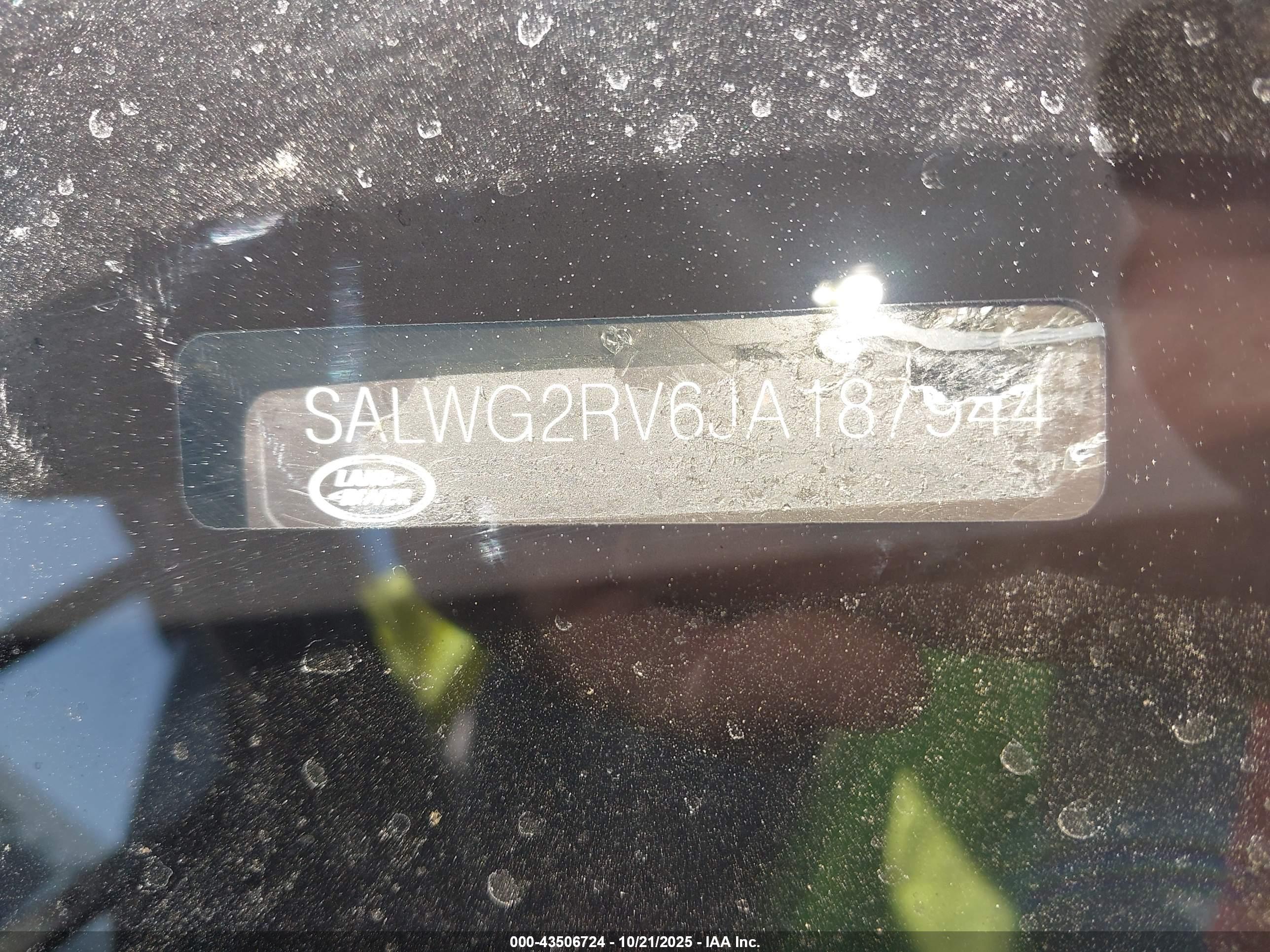 LAND ROVER image 9