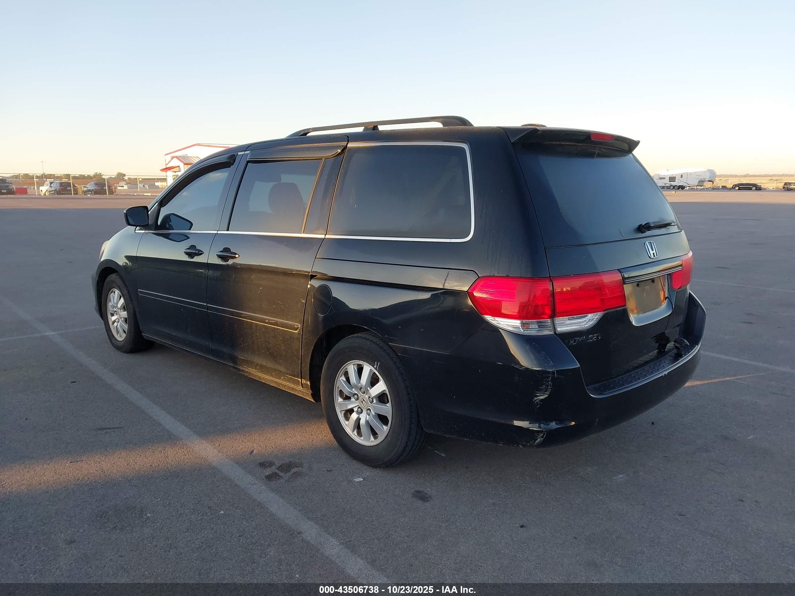 HONDA ODYSSEY image 3