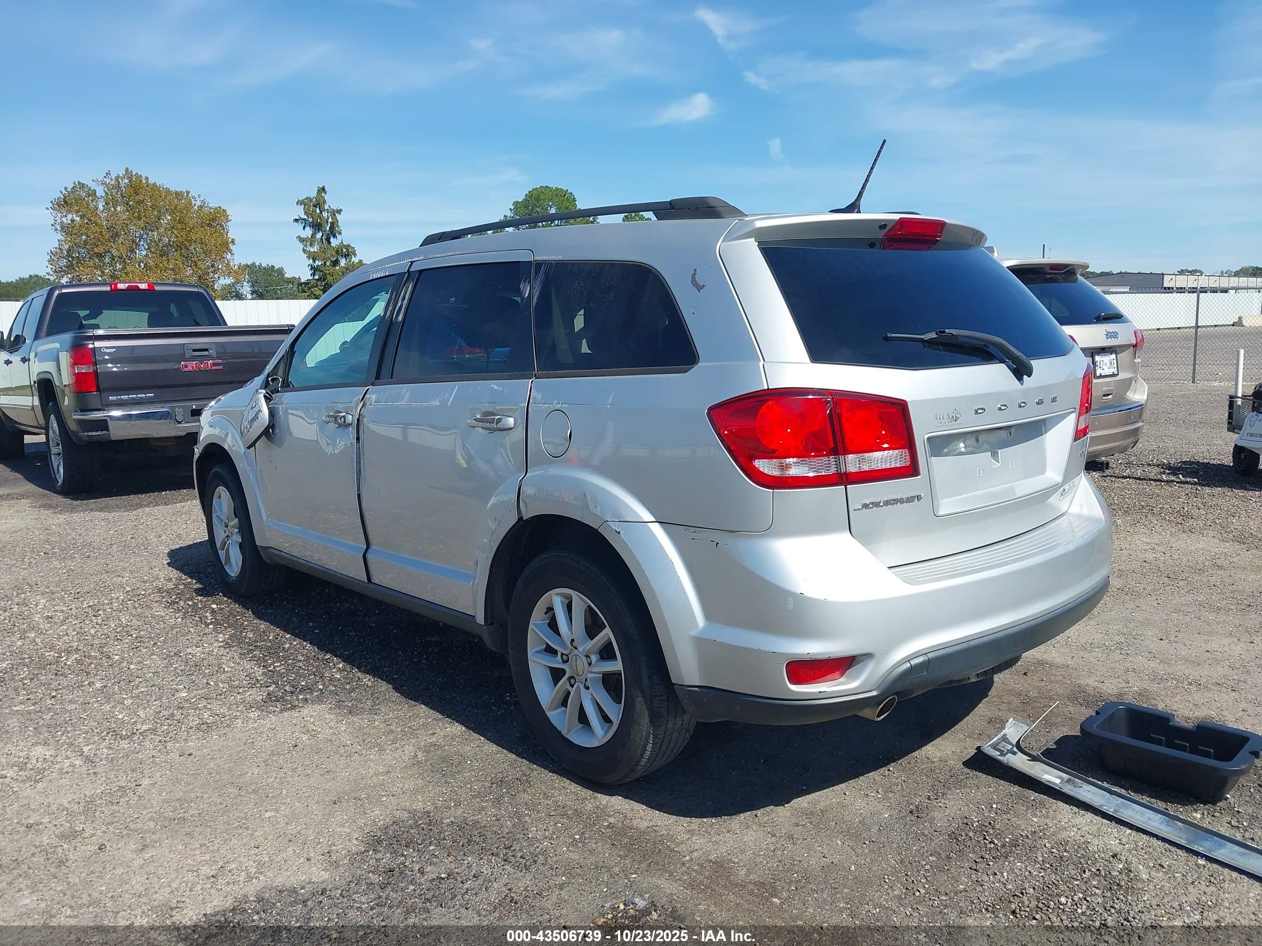 DODGE JOURNEY image 3