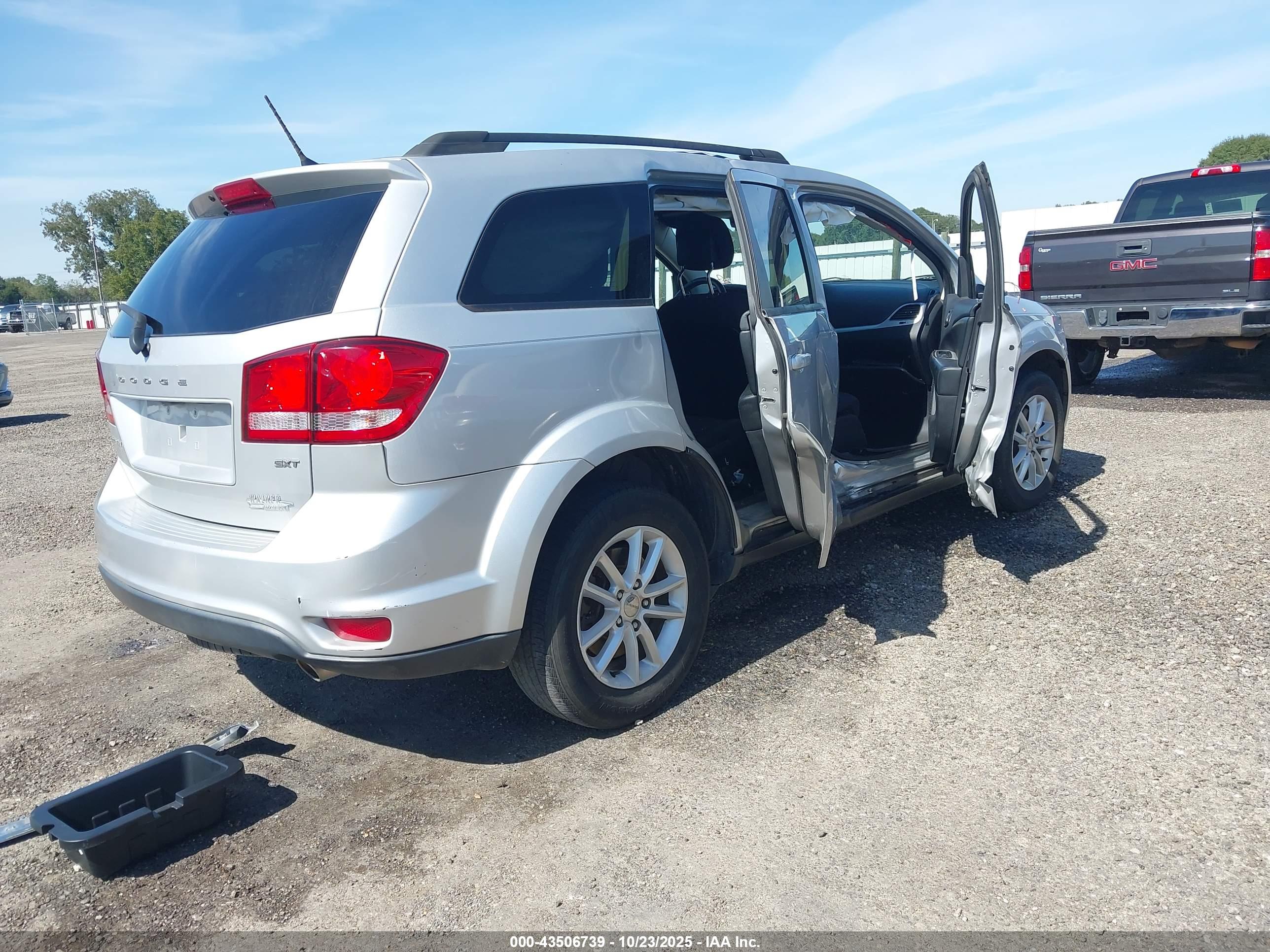 DODGE JOURNEY image 4