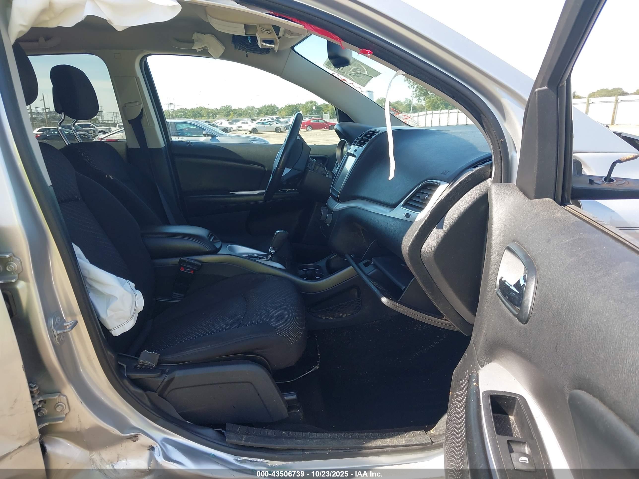 DODGE JOURNEY image 5