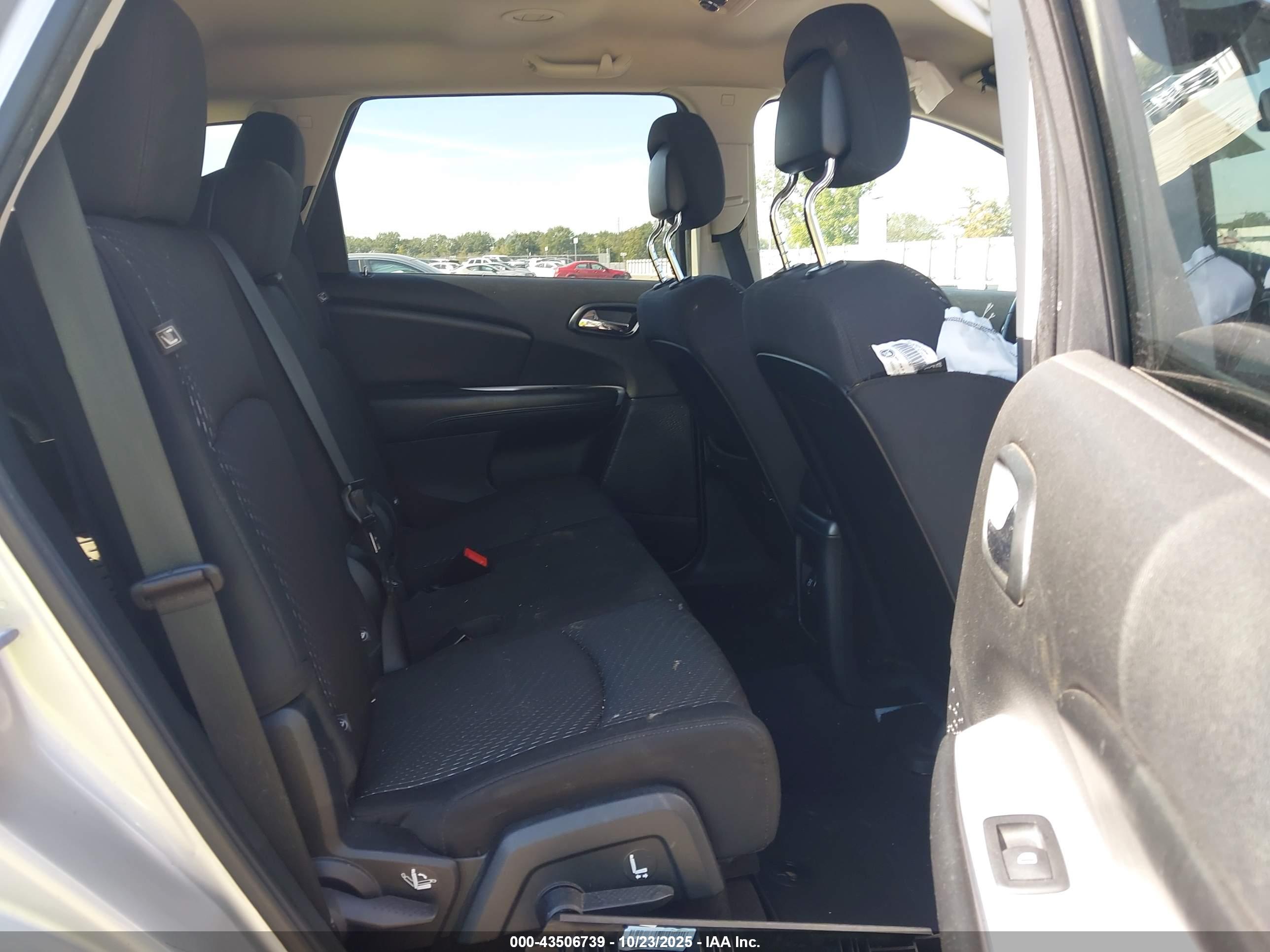DODGE JOURNEY image 8