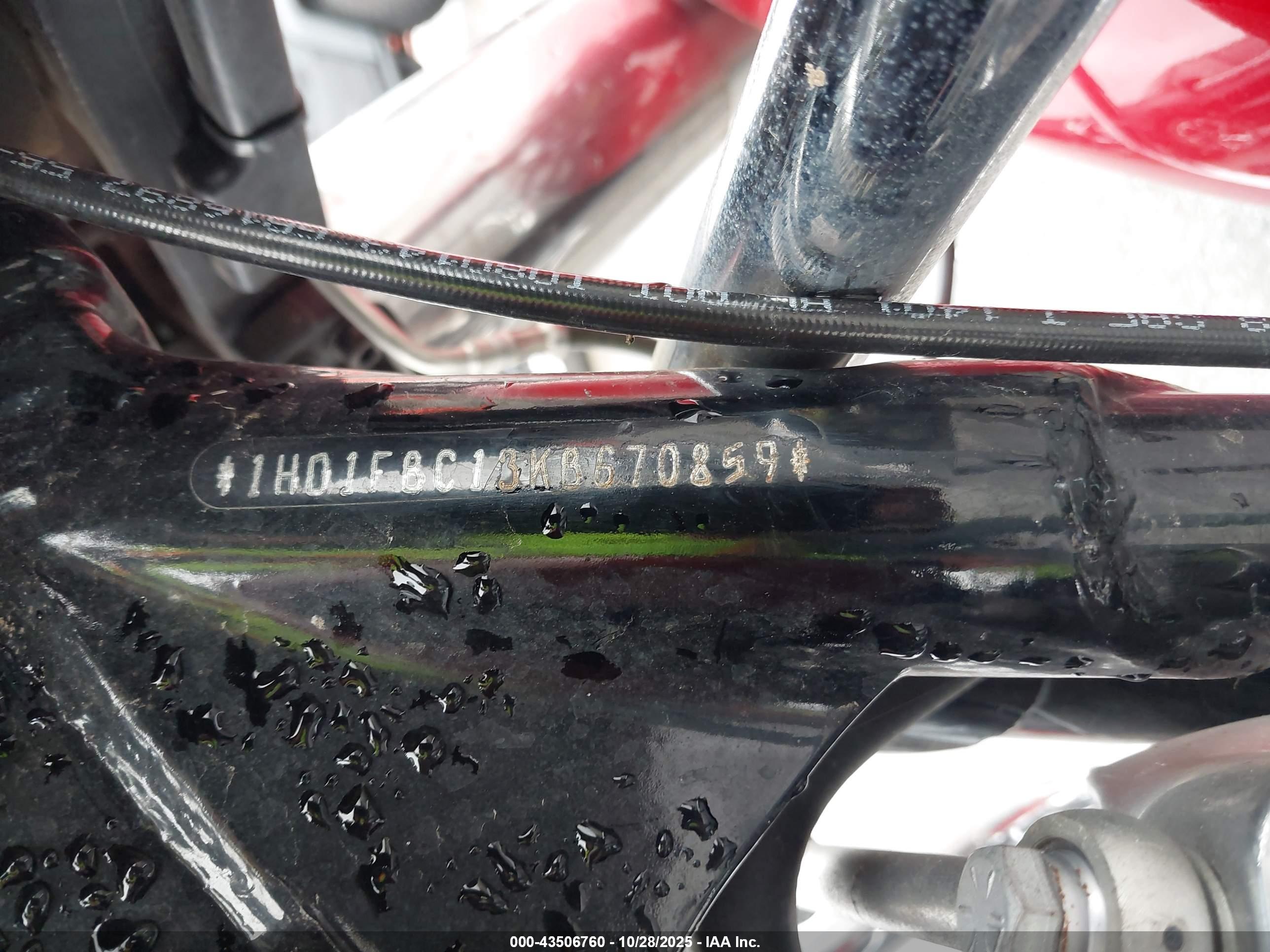 HARLEY-DAVIDSON FLHR image 10