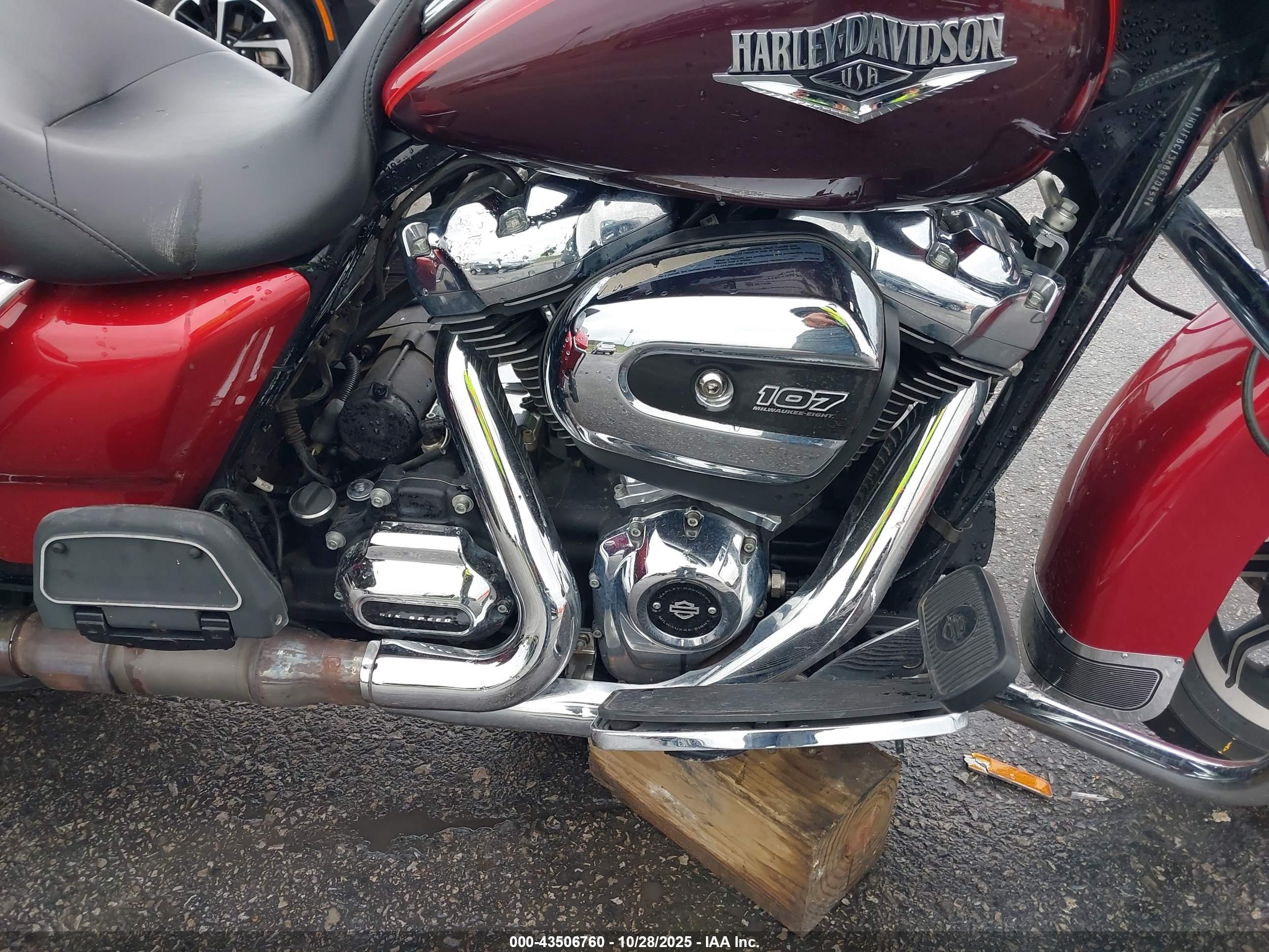 HARLEY-DAVIDSON FLHR image 8