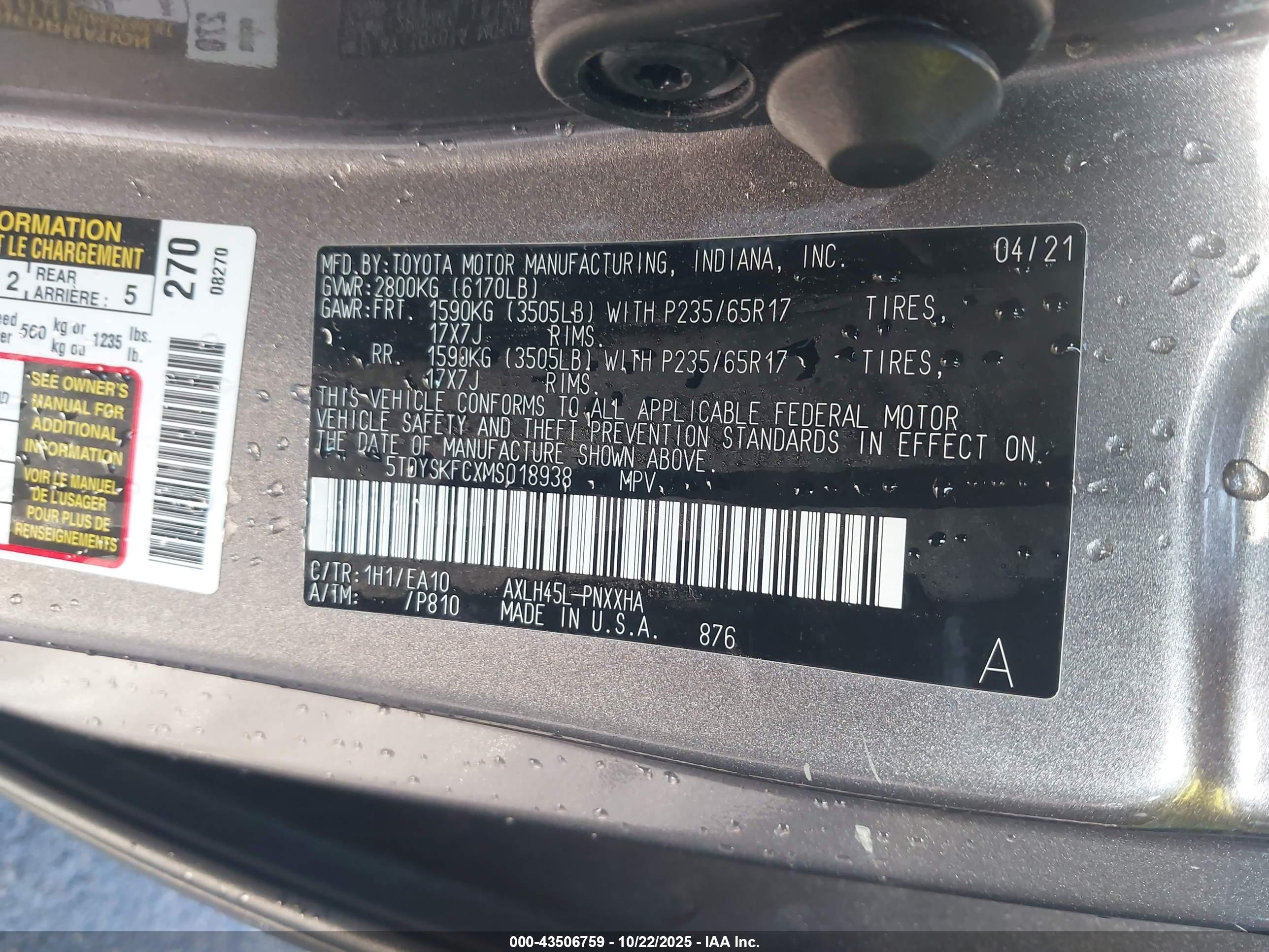 TOYOTA SIENNA image 9