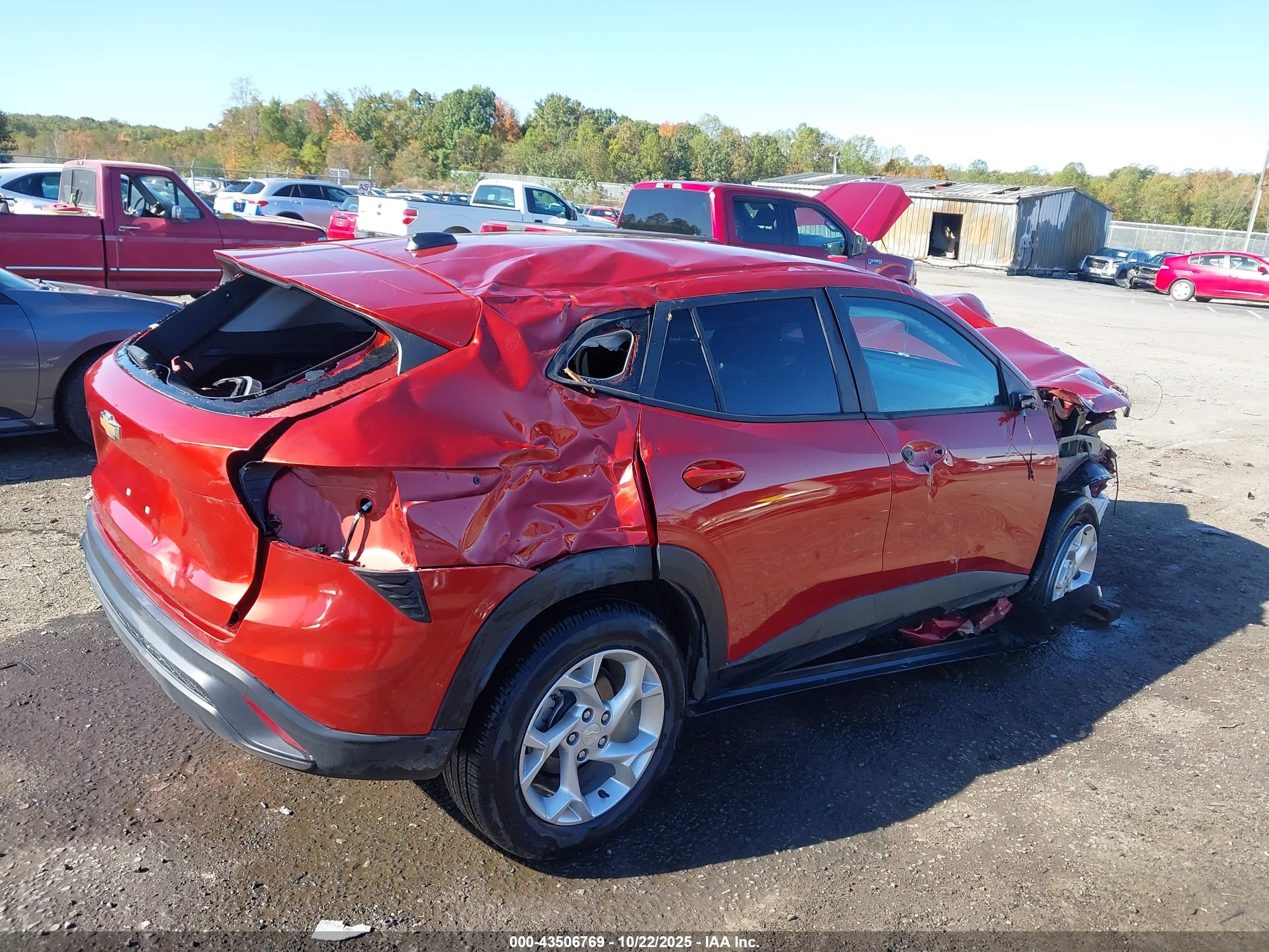 CHEVROLET TRAX image 4