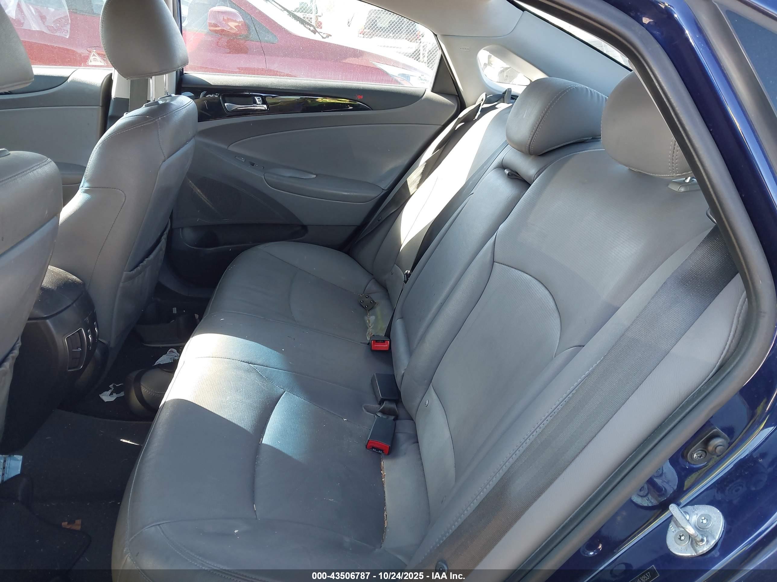 HYUNDAI SONATA image 8