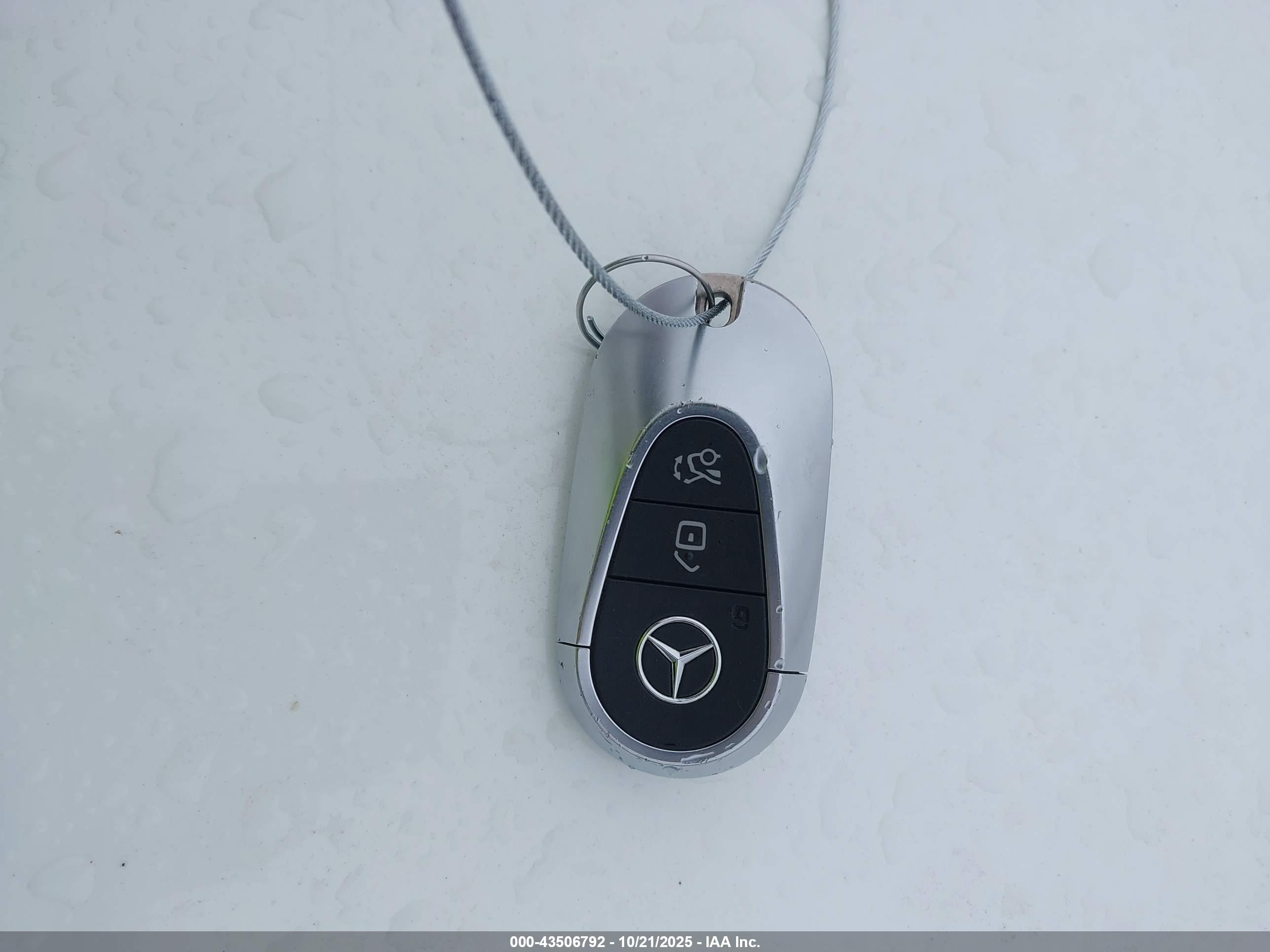 MERCEDES-BENZ C image 11