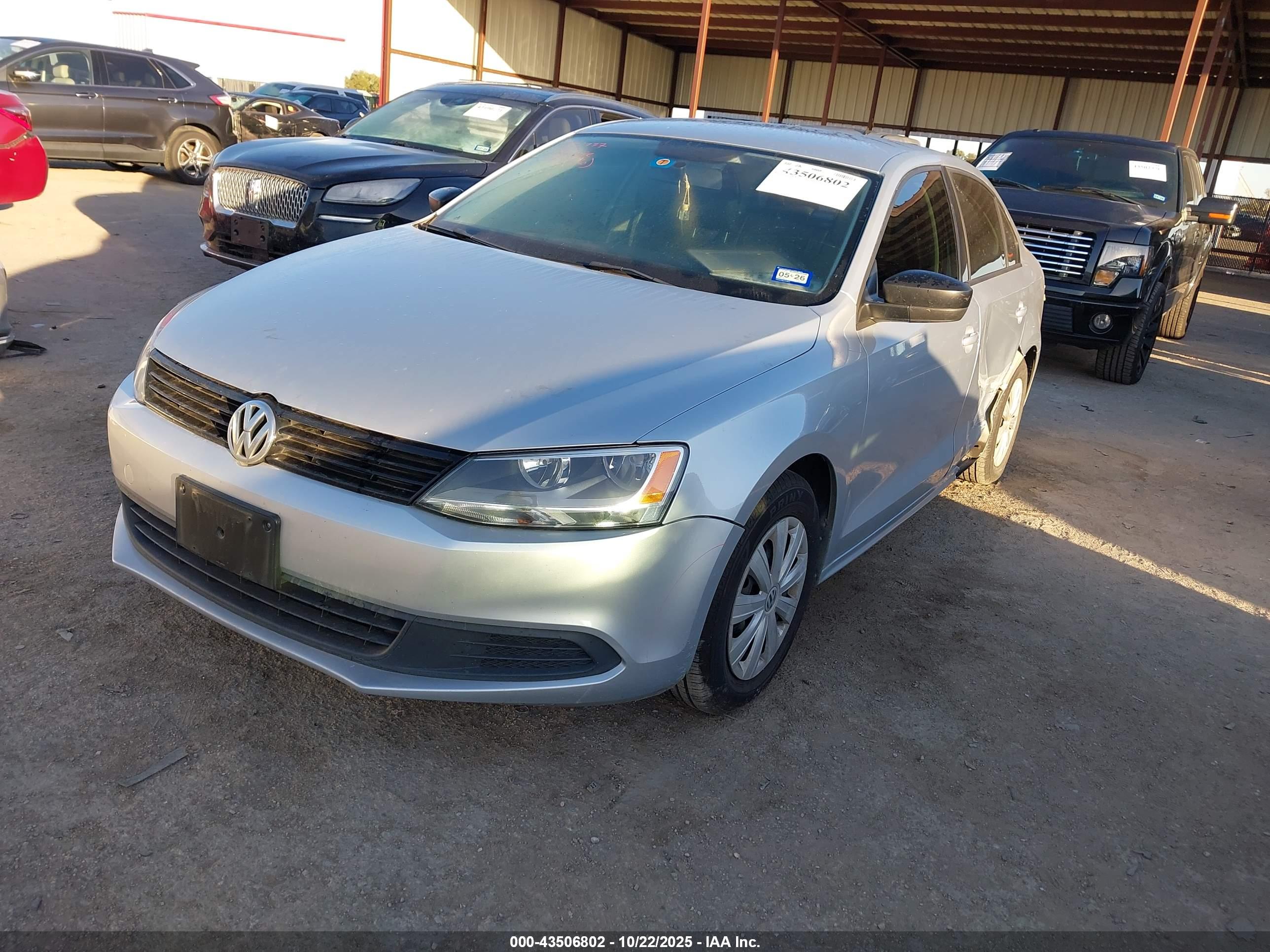 VOLKSWAGEN JETTA image 2