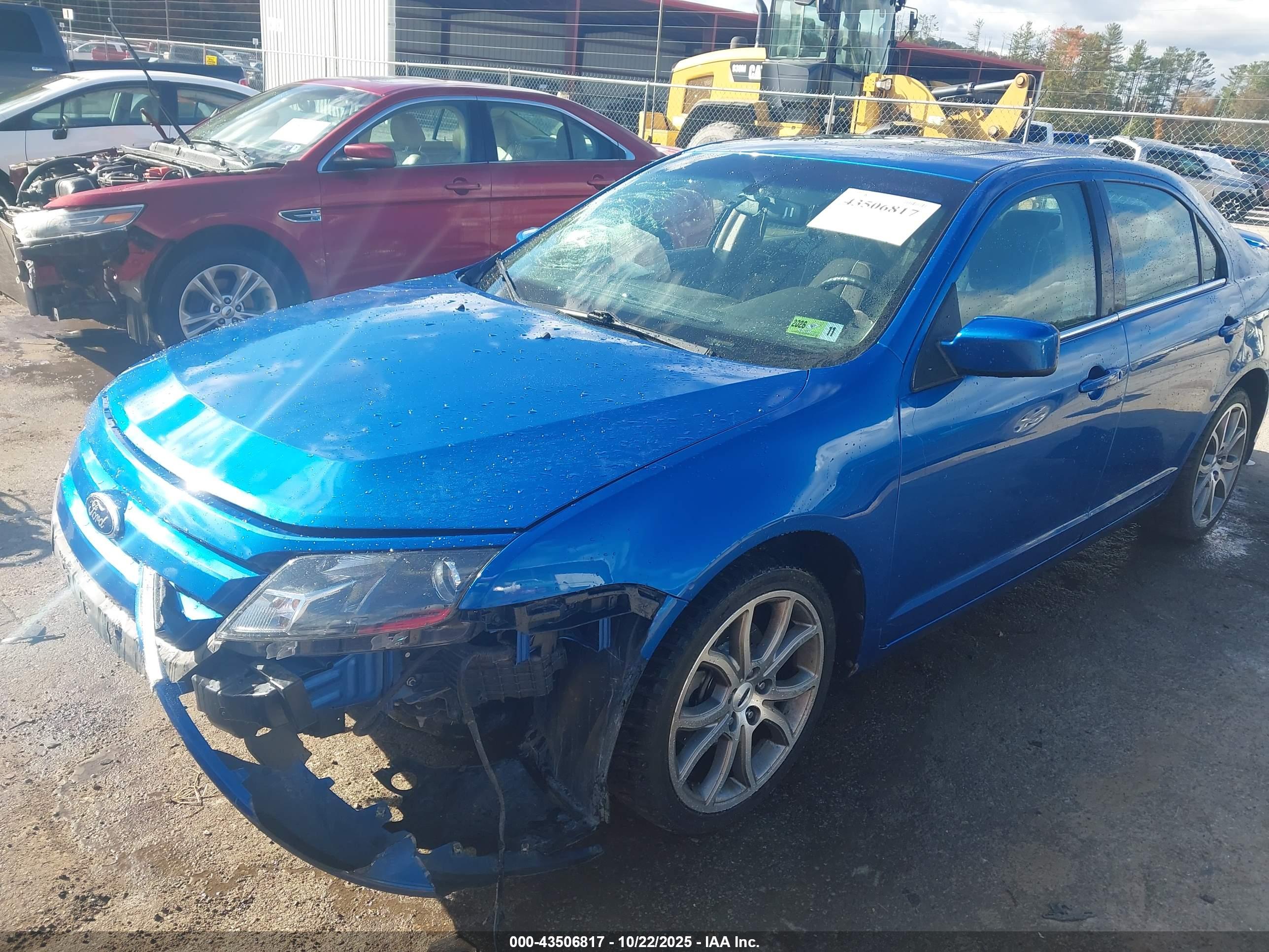 FORD FUSION image 2