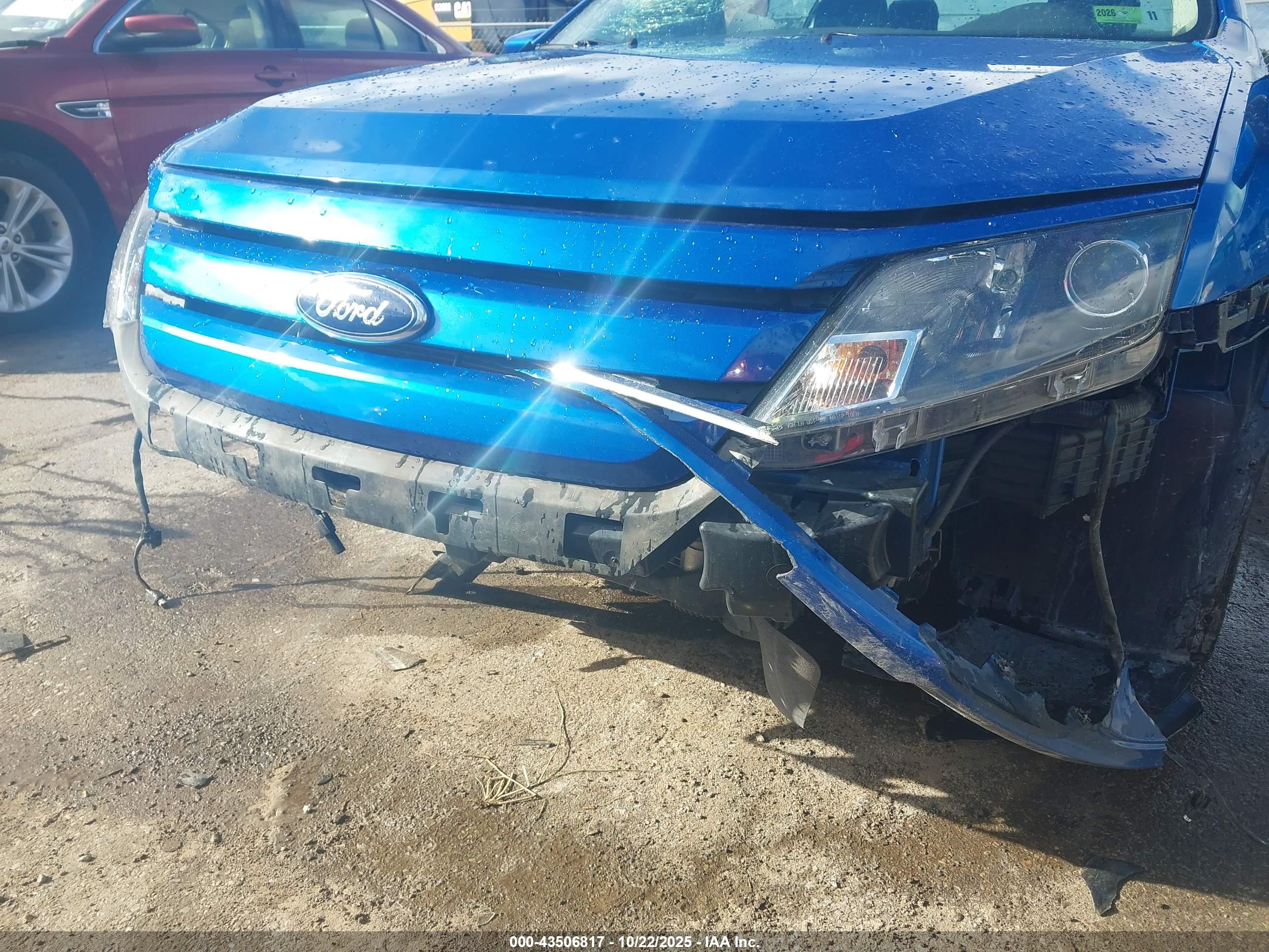 FORD FUSION image 6