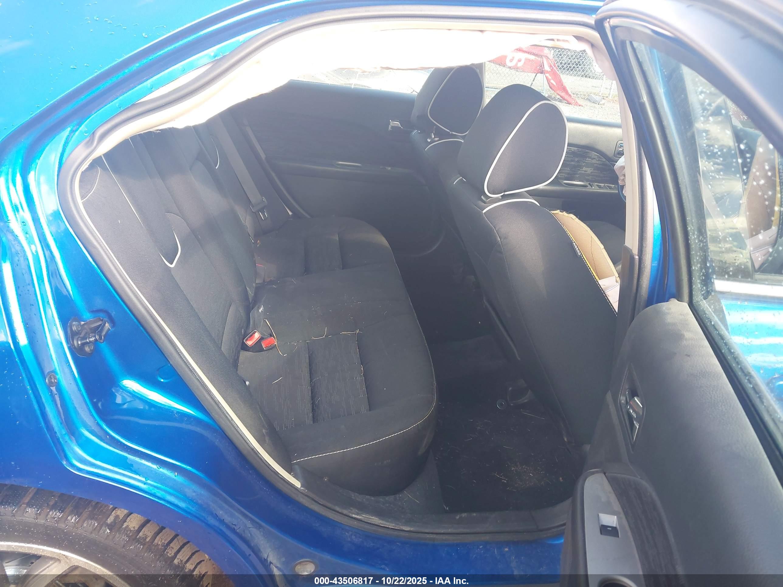 FORD FUSION image 8