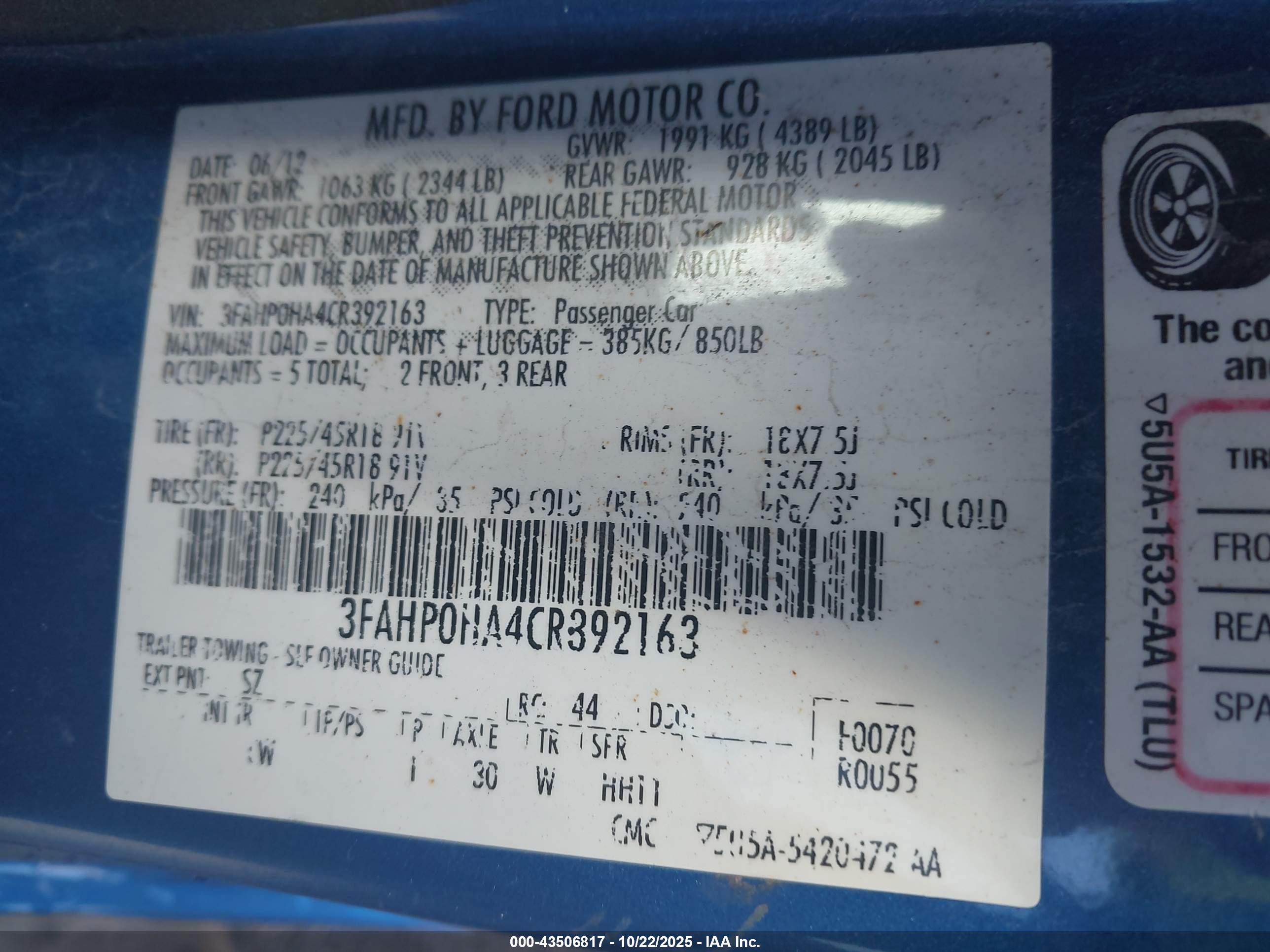 FORD FUSION image 9