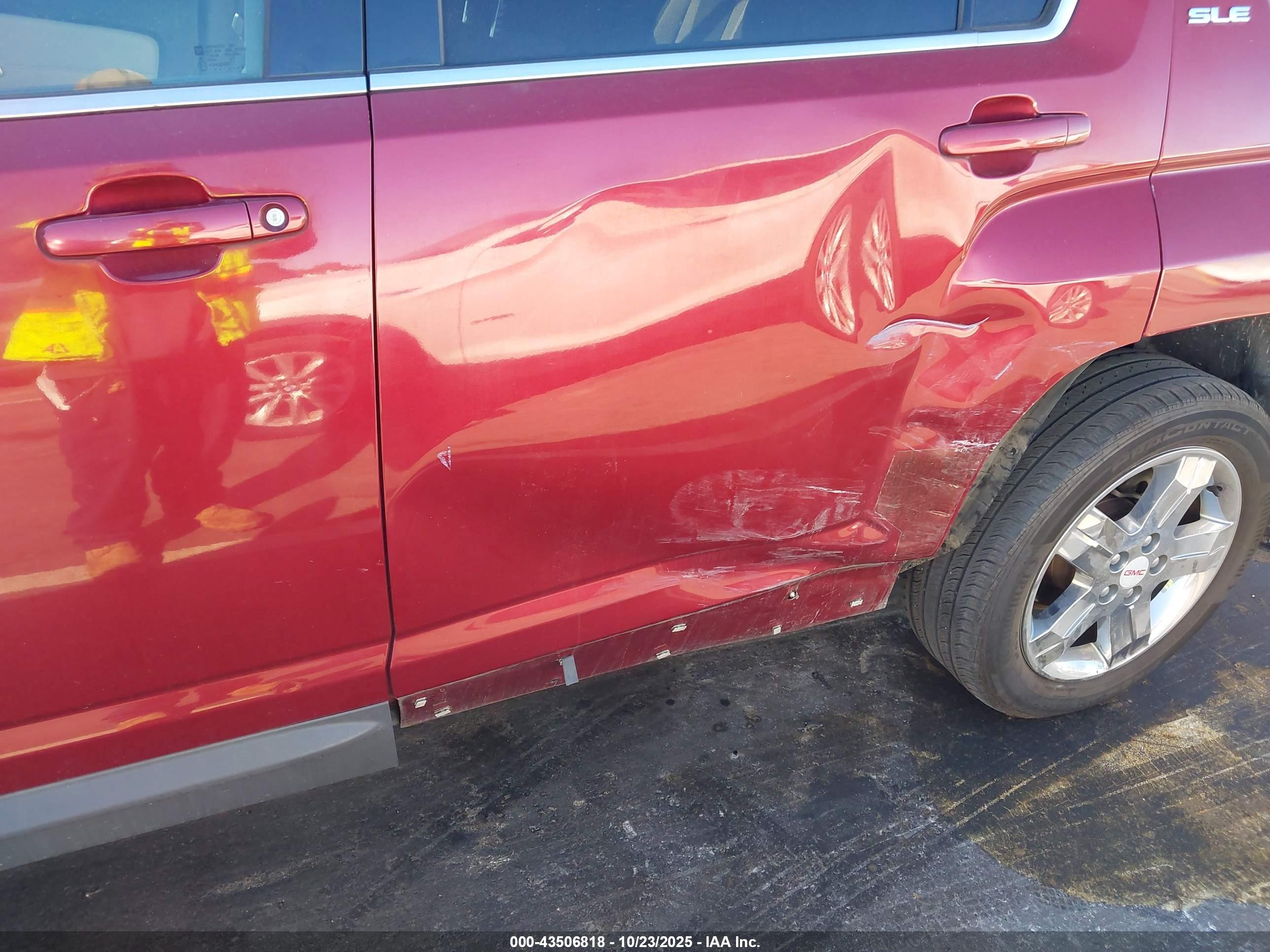 GMC TERRAIN image 6