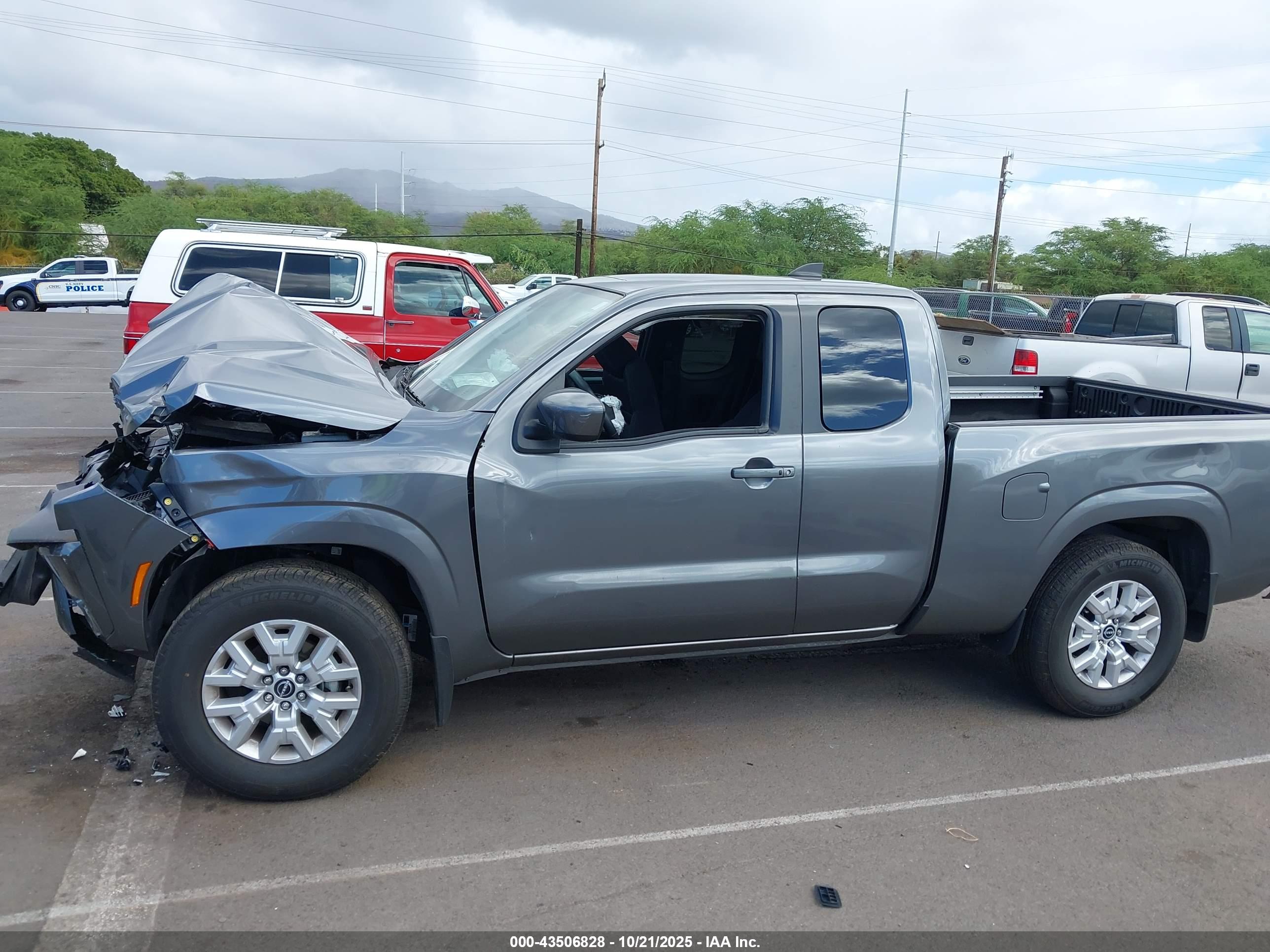NISSAN FRONTIER image 6