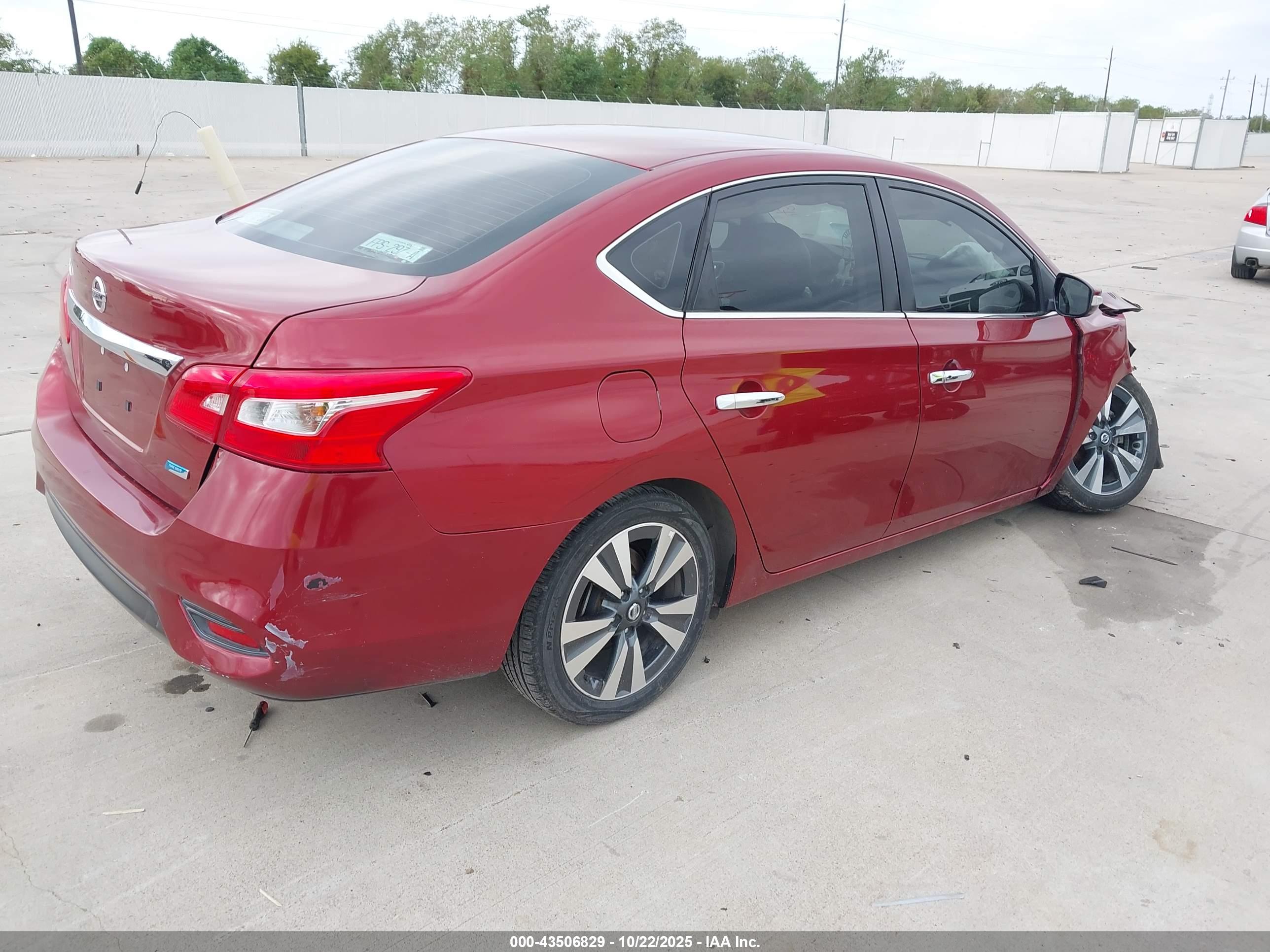 NISSAN SENTRA image 4