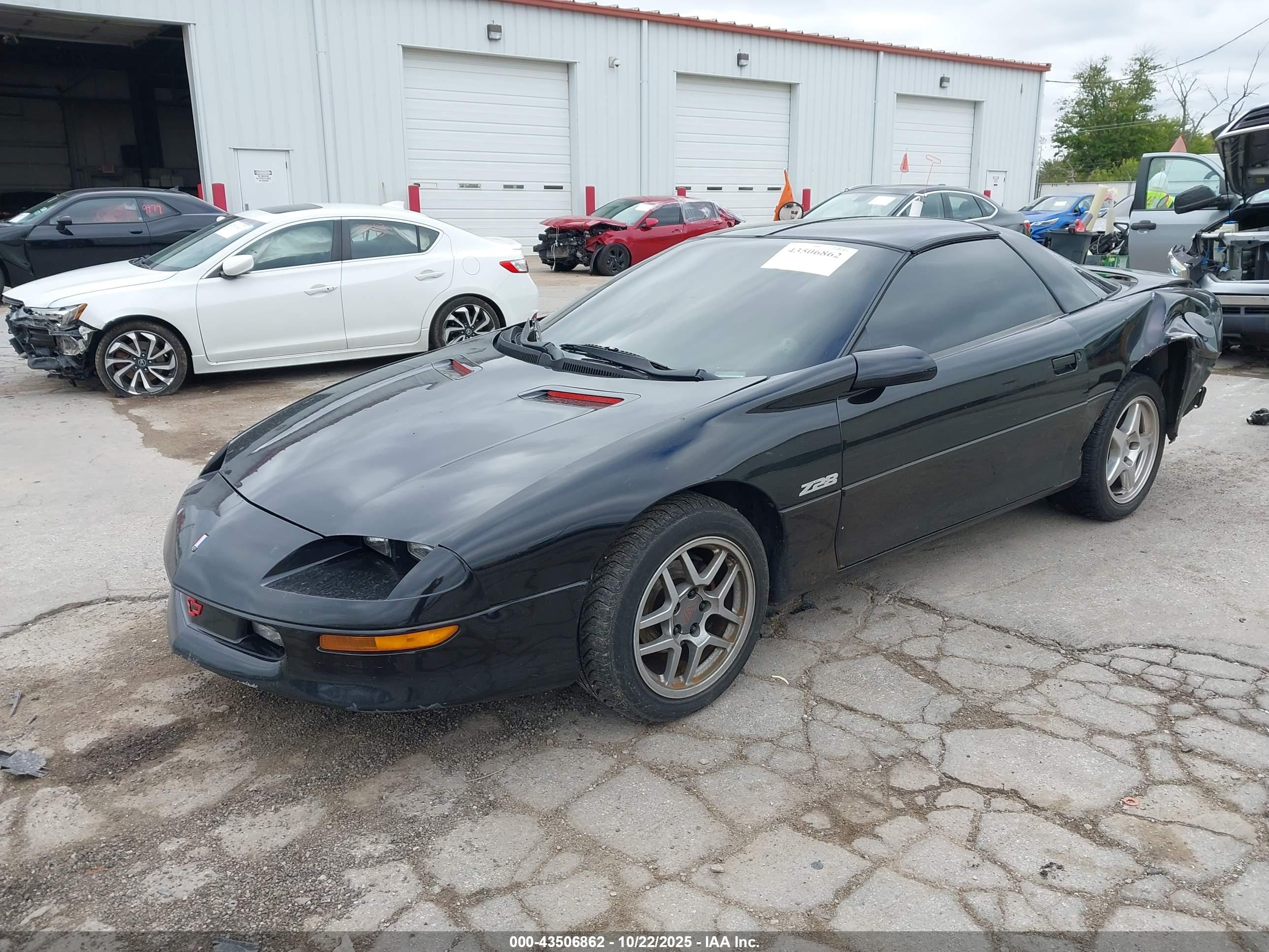 CHEVROLET CAMARO image 2