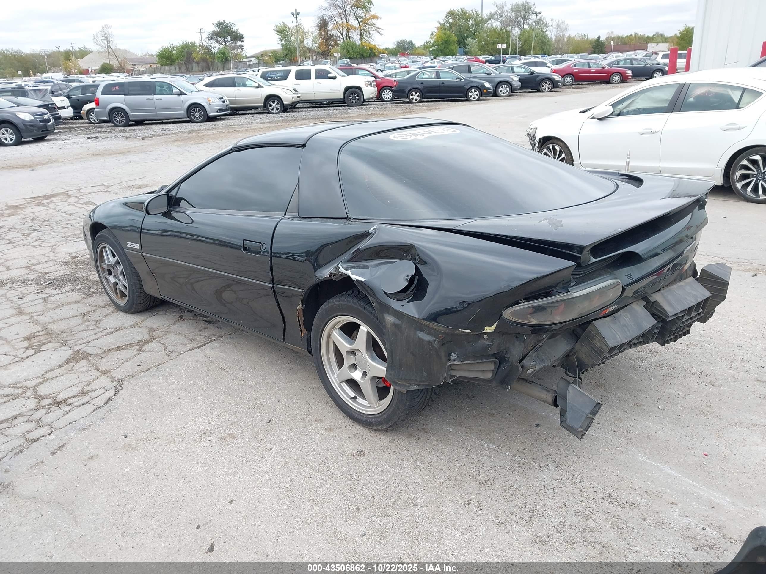 CHEVROLET CAMARO image 3