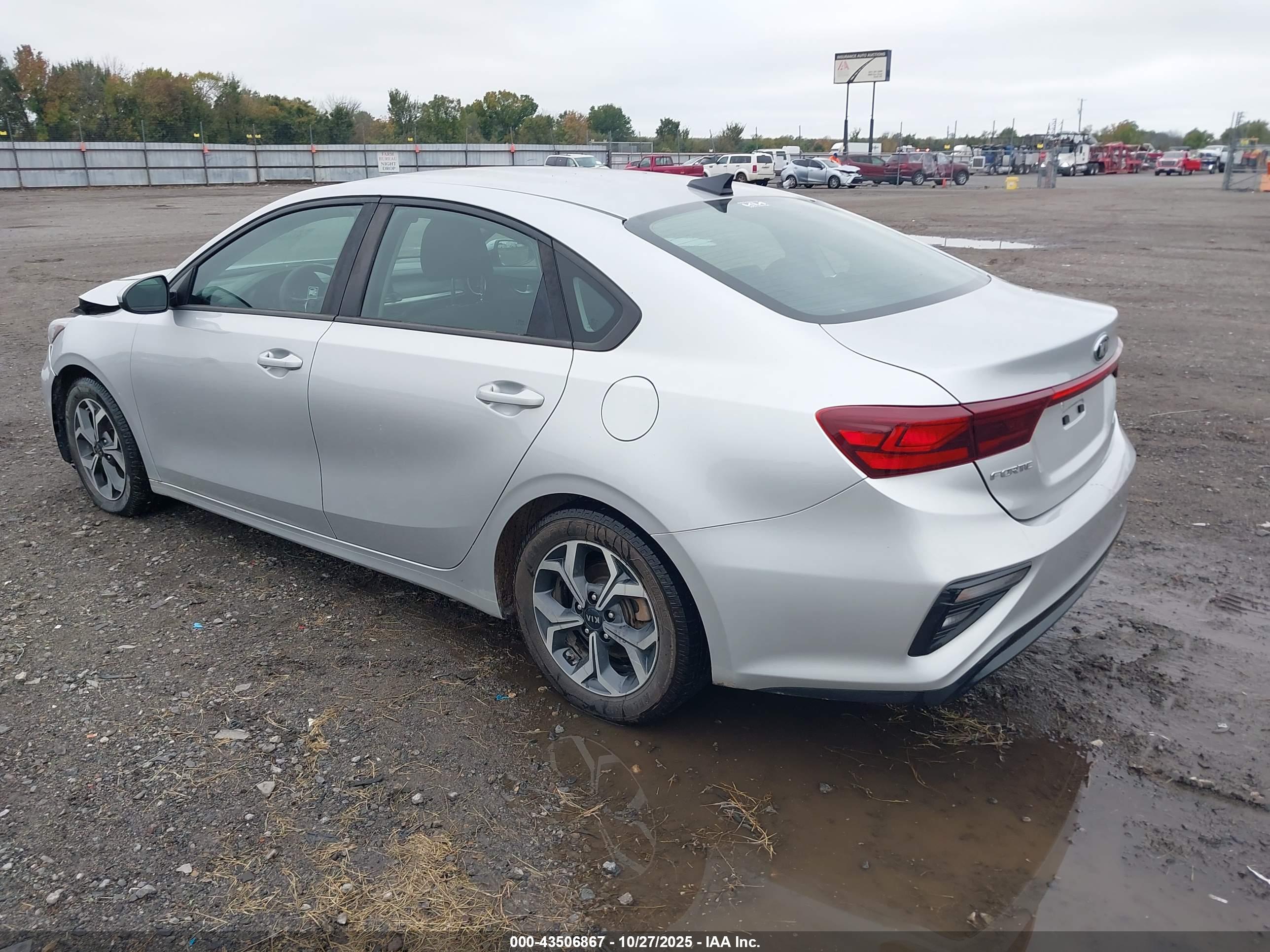 KIA FORTE image 3