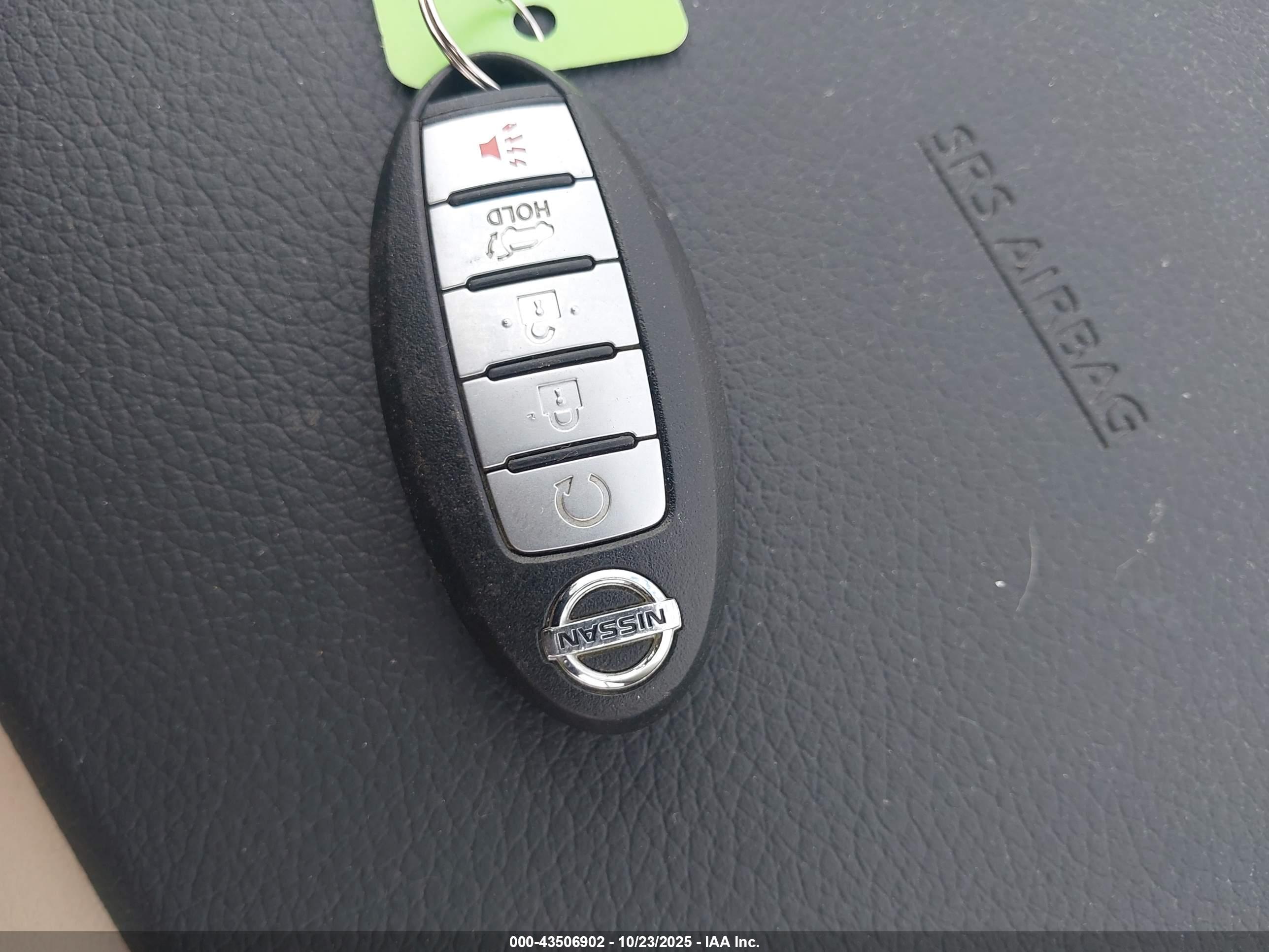 NISSAN ROGUE image 11