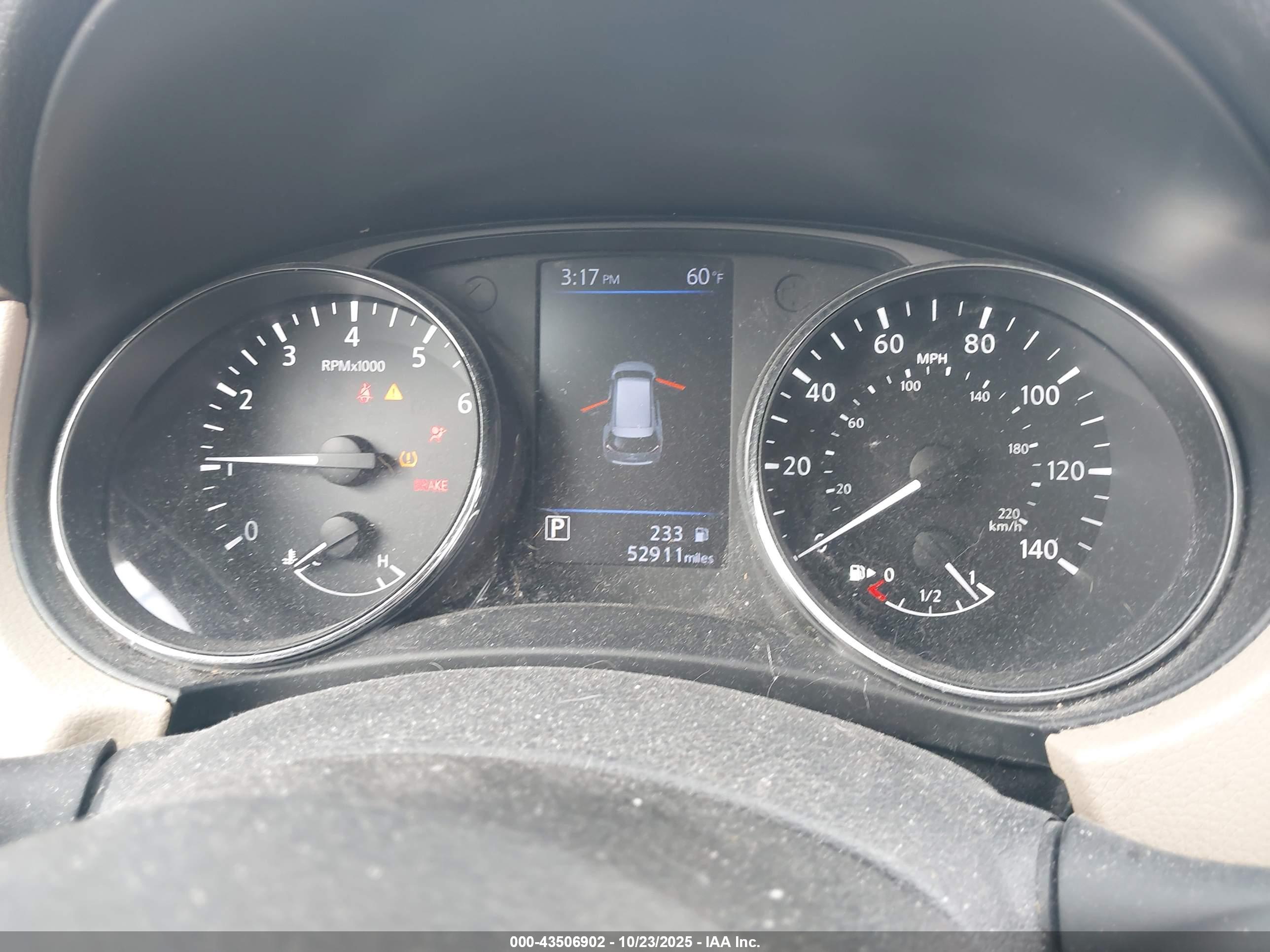 NISSAN ROGUE image 7