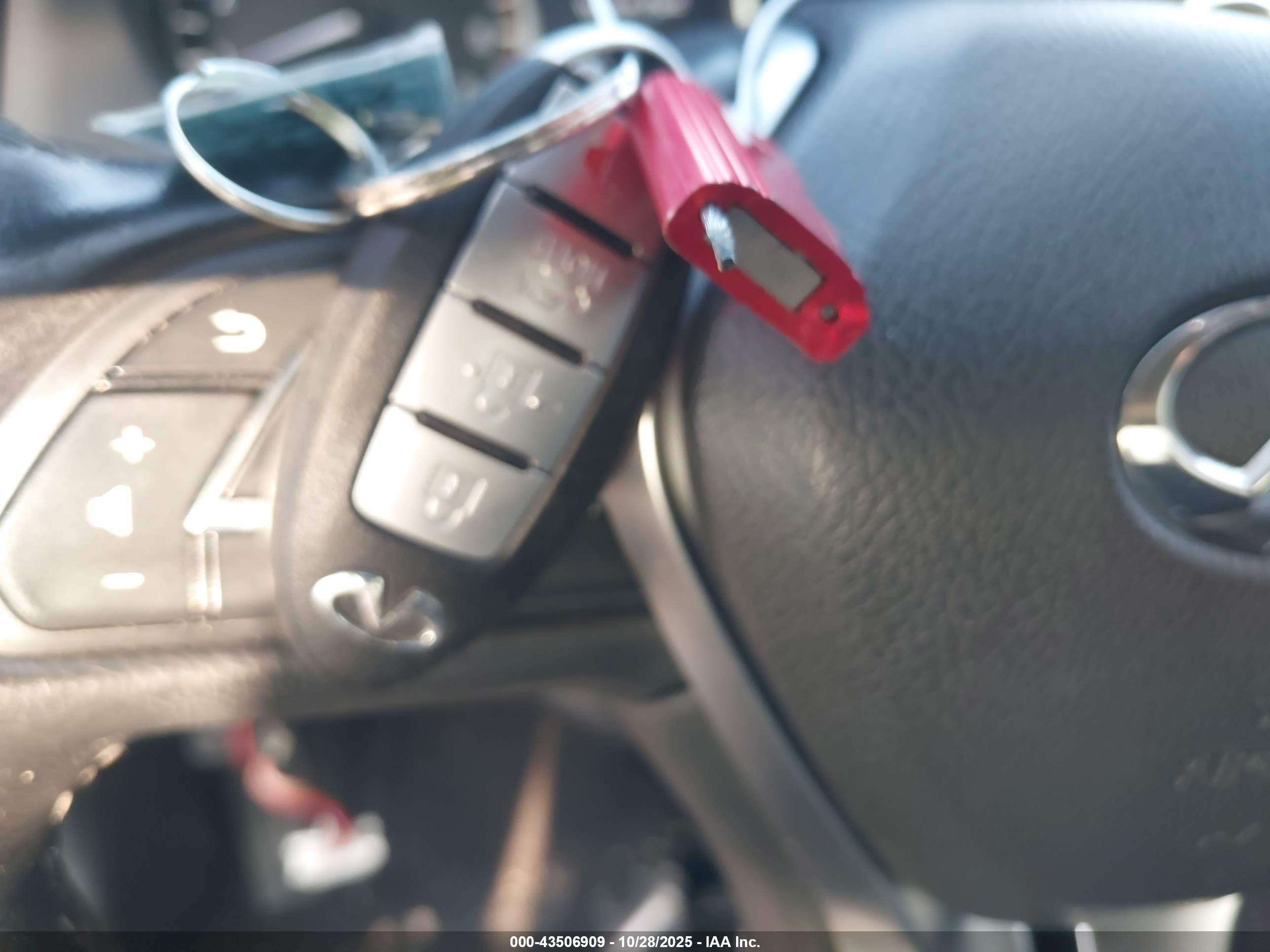 INFINITI Q50 image 11