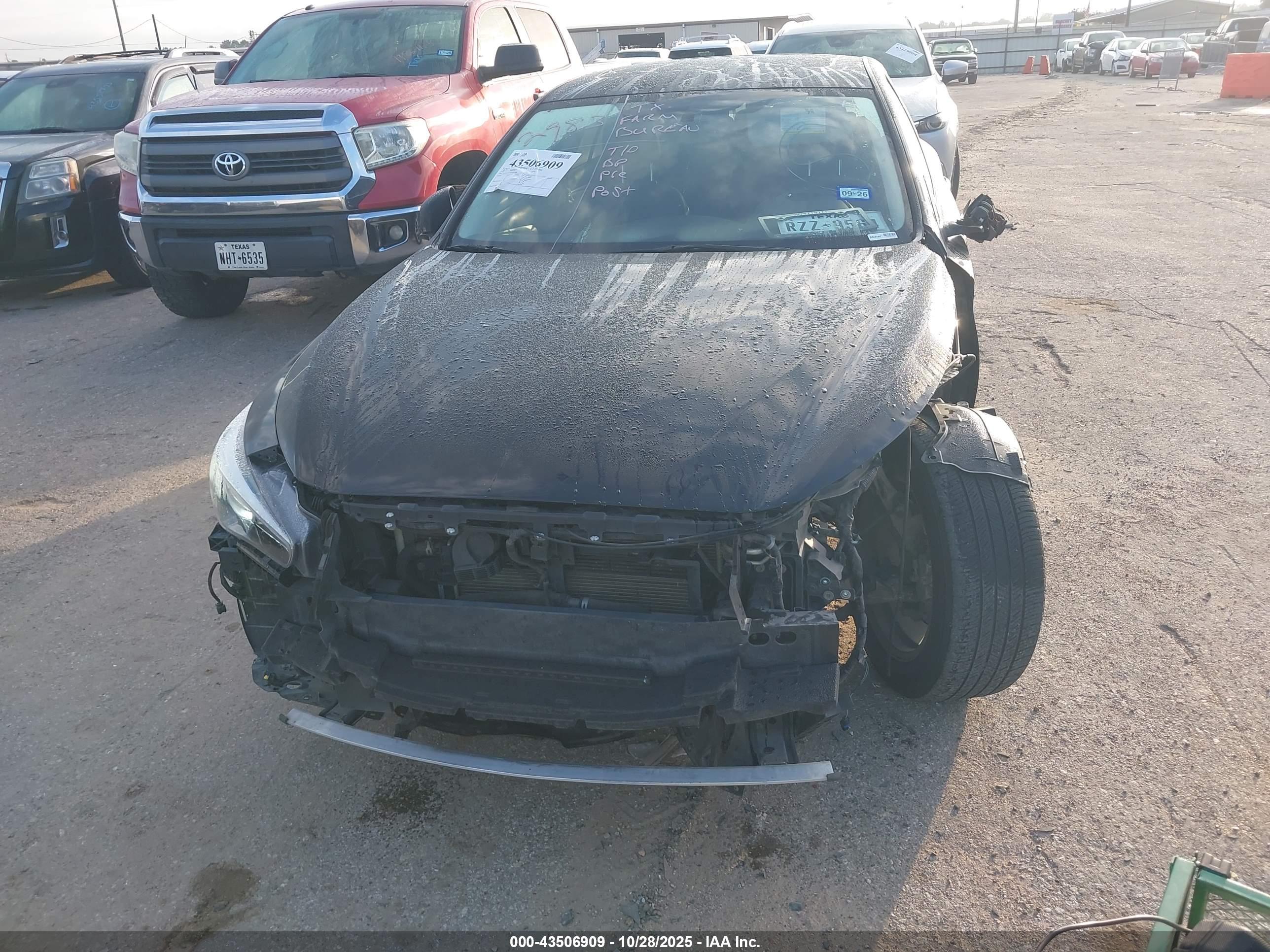 INFINITI Q50 image 6