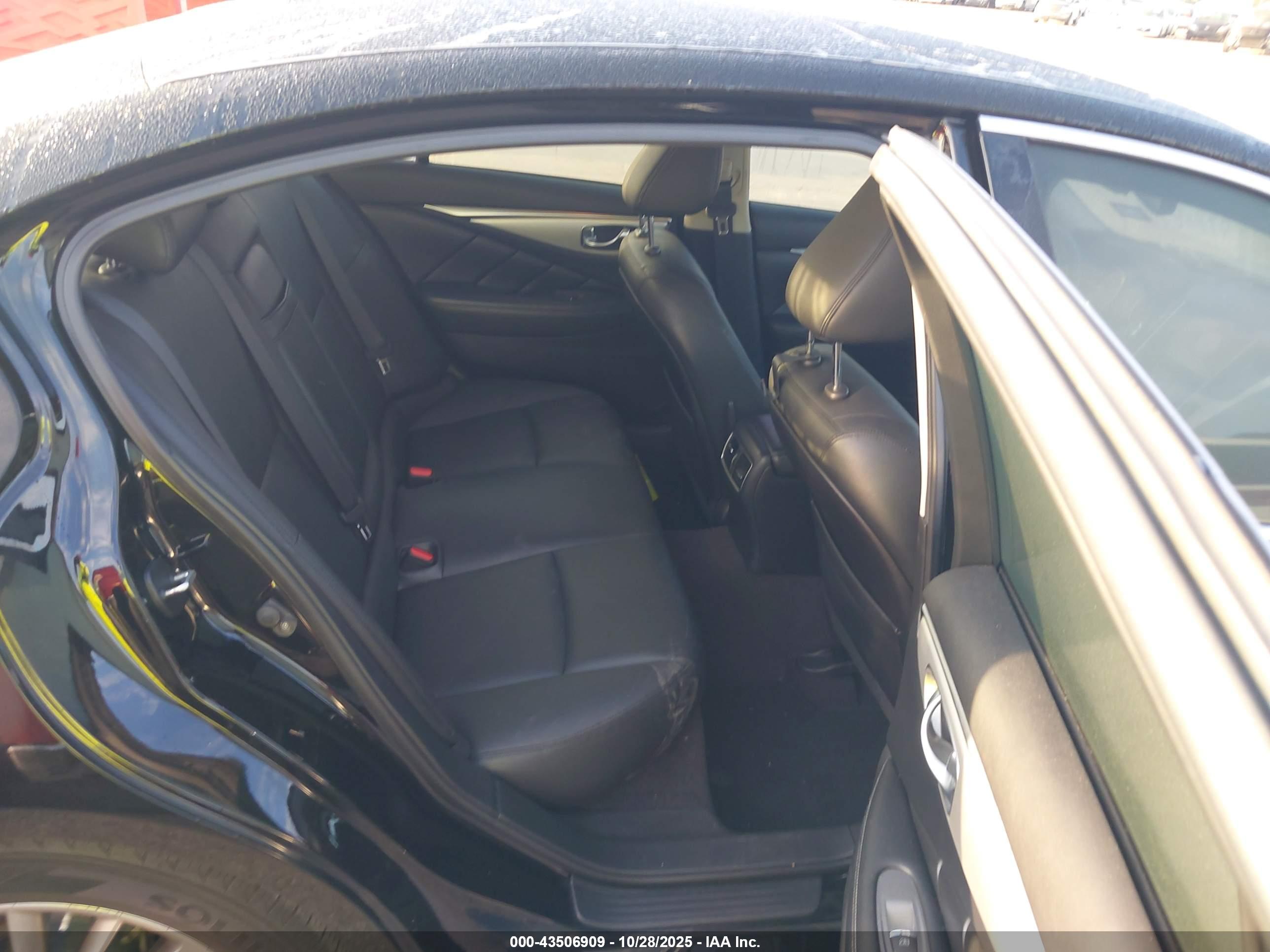 INFINITI Q50 image 8