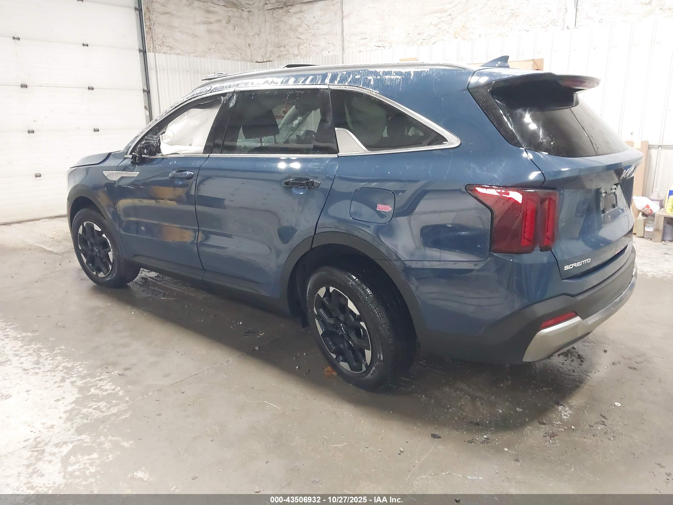 KIA SORENTO image 3