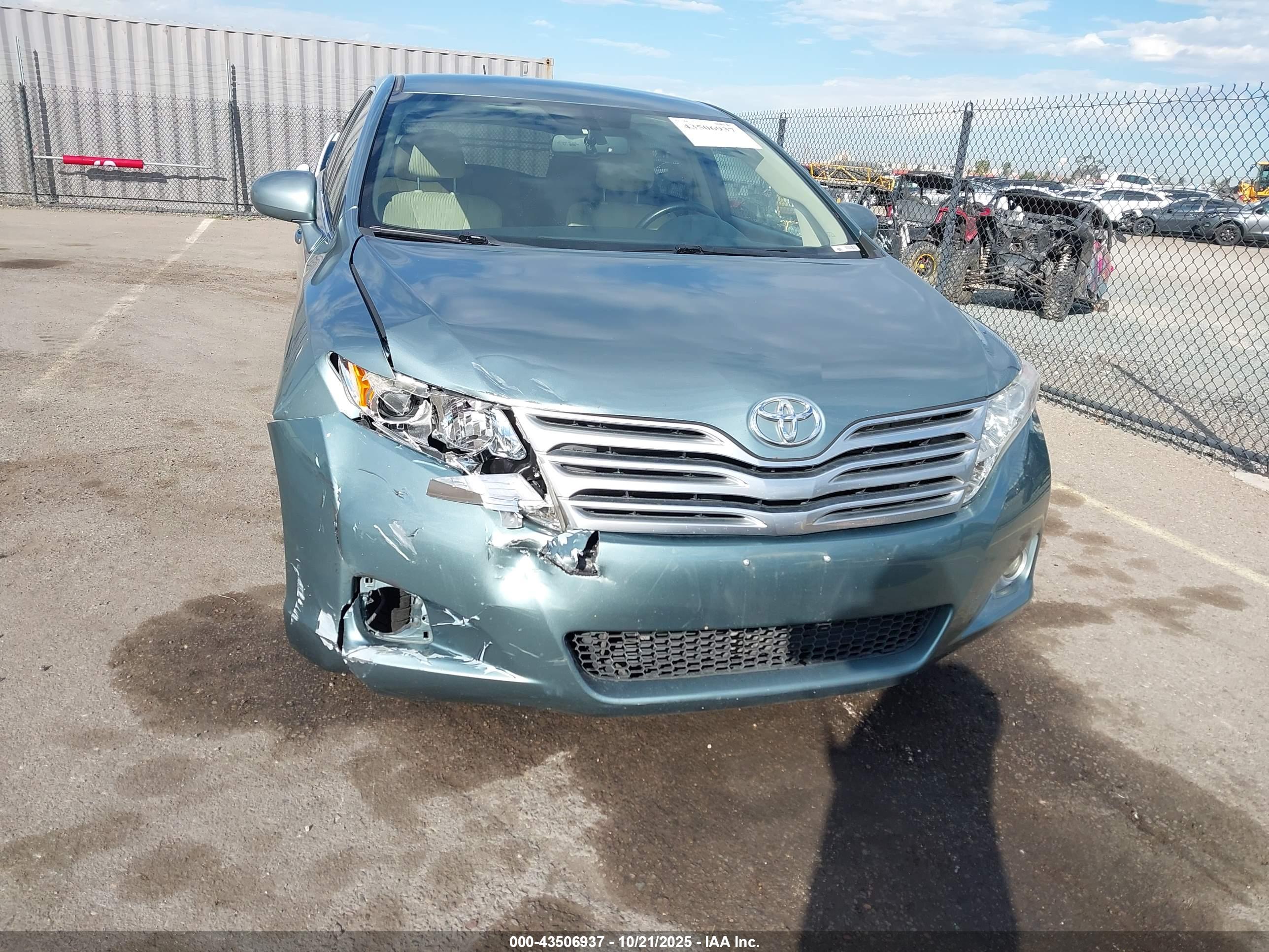TOYOTA VENZA image 6