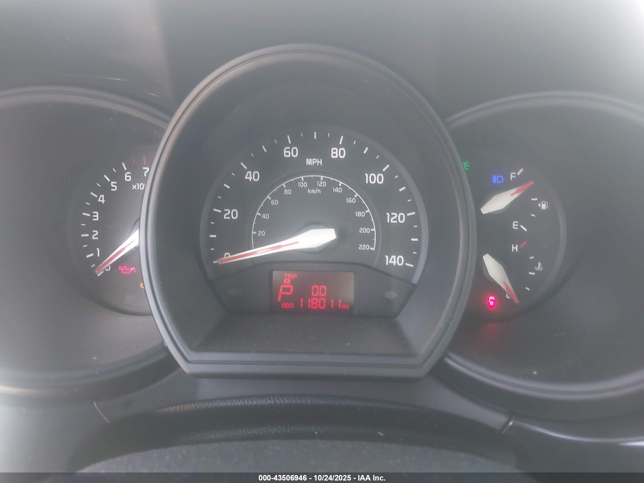 KIA RIO image 7