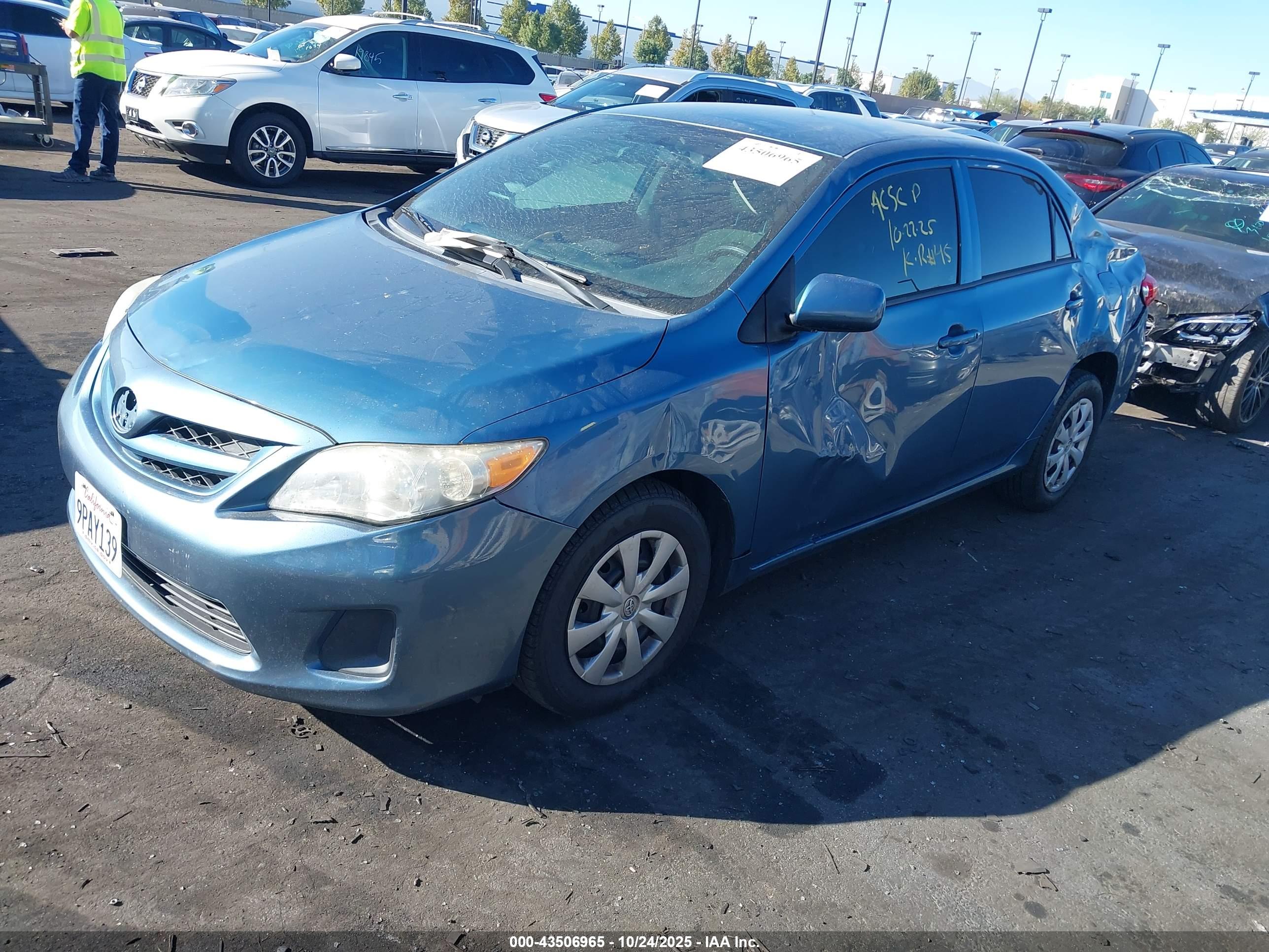 TOYOTA COROLLA image 2