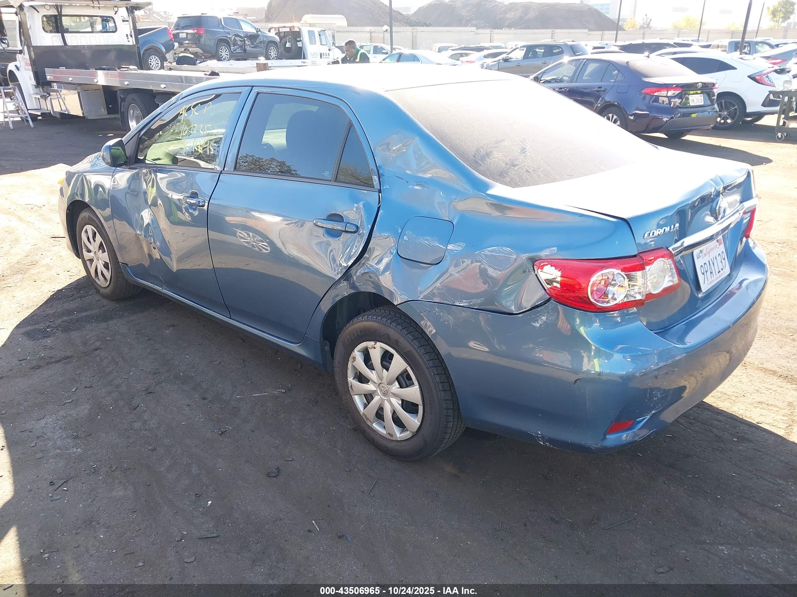 TOYOTA COROLLA image 3