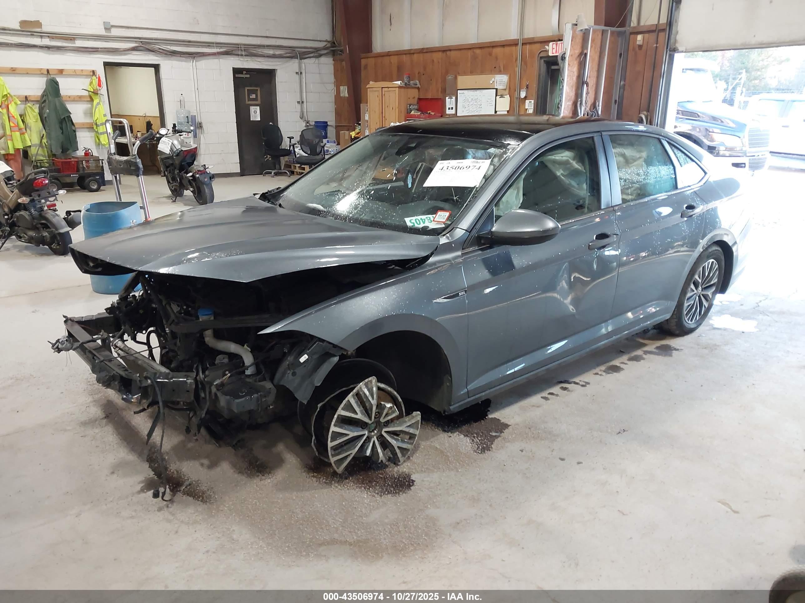 VOLKSWAGEN JETTA image 2