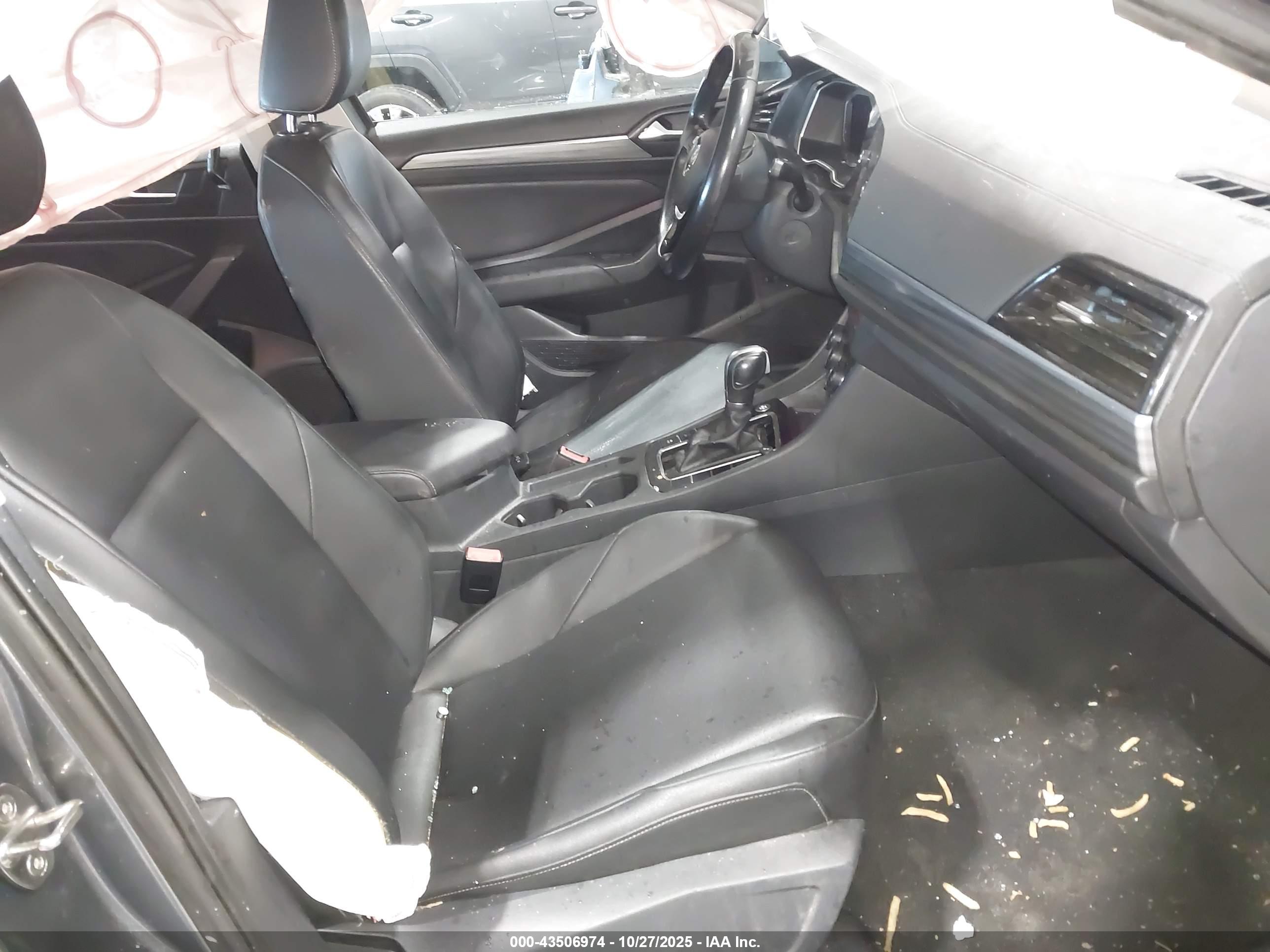 VOLKSWAGEN JETTA image 5
