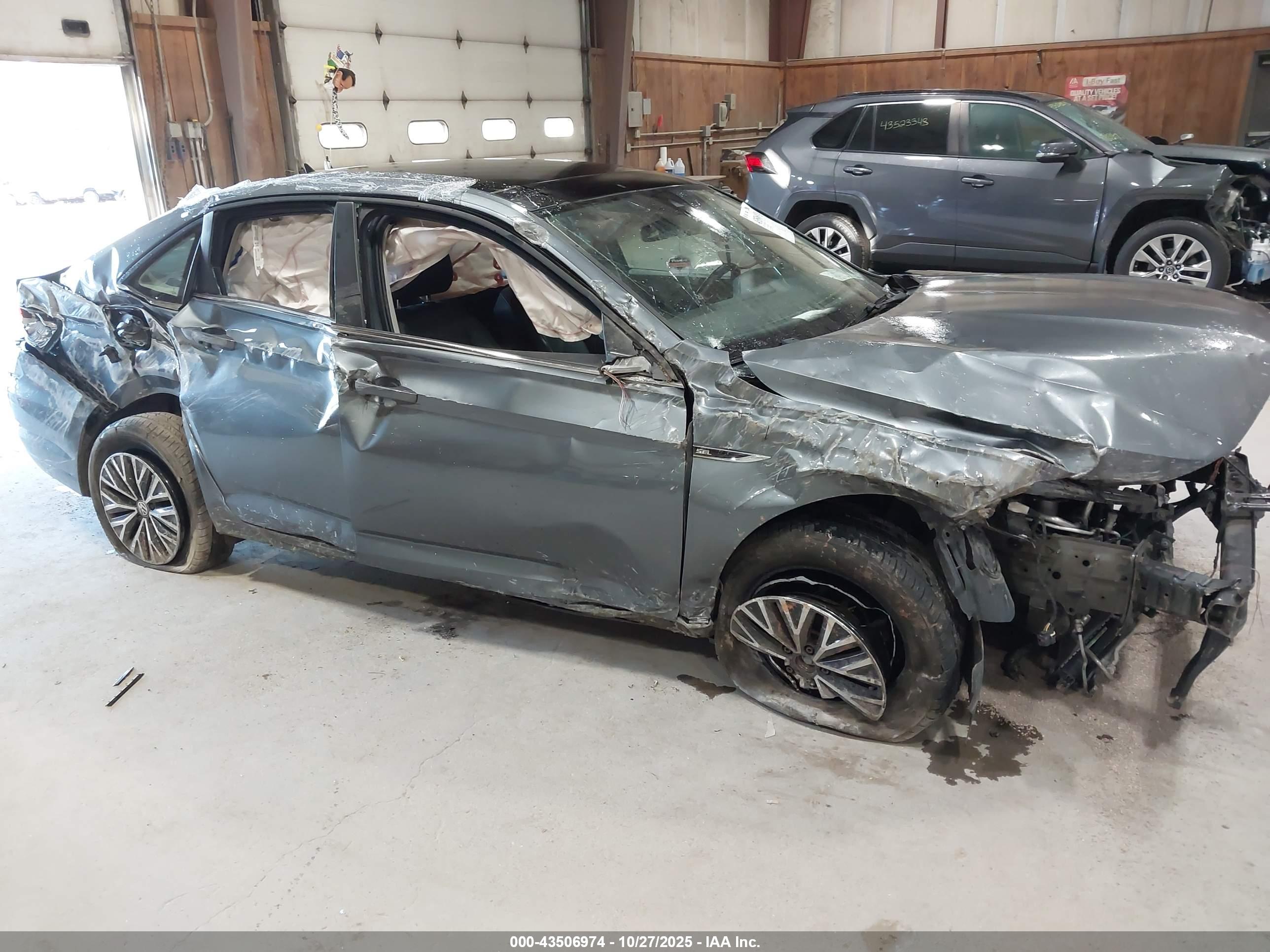 VOLKSWAGEN JETTA image 6