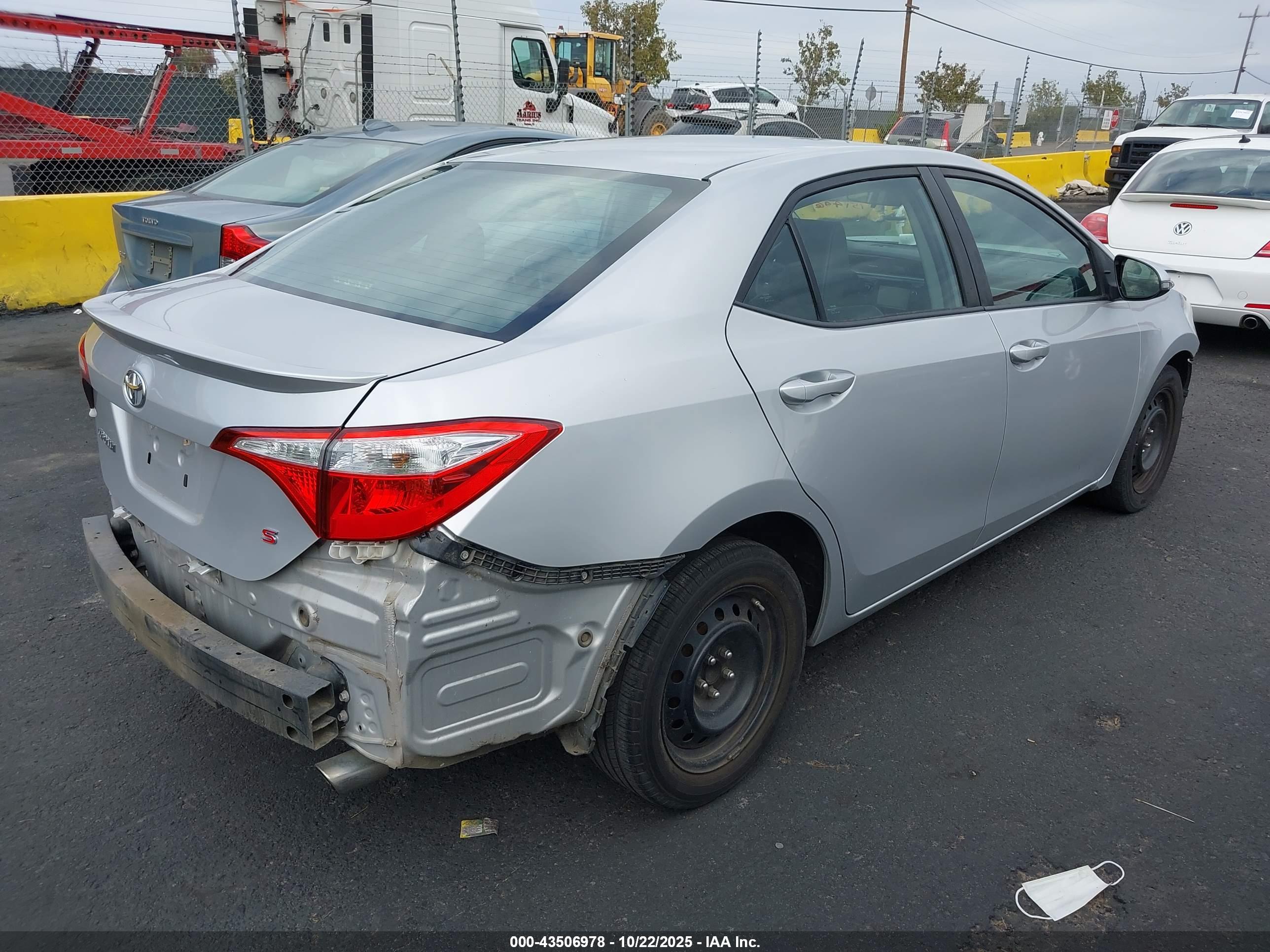 TOYOTA COROLLA image 4