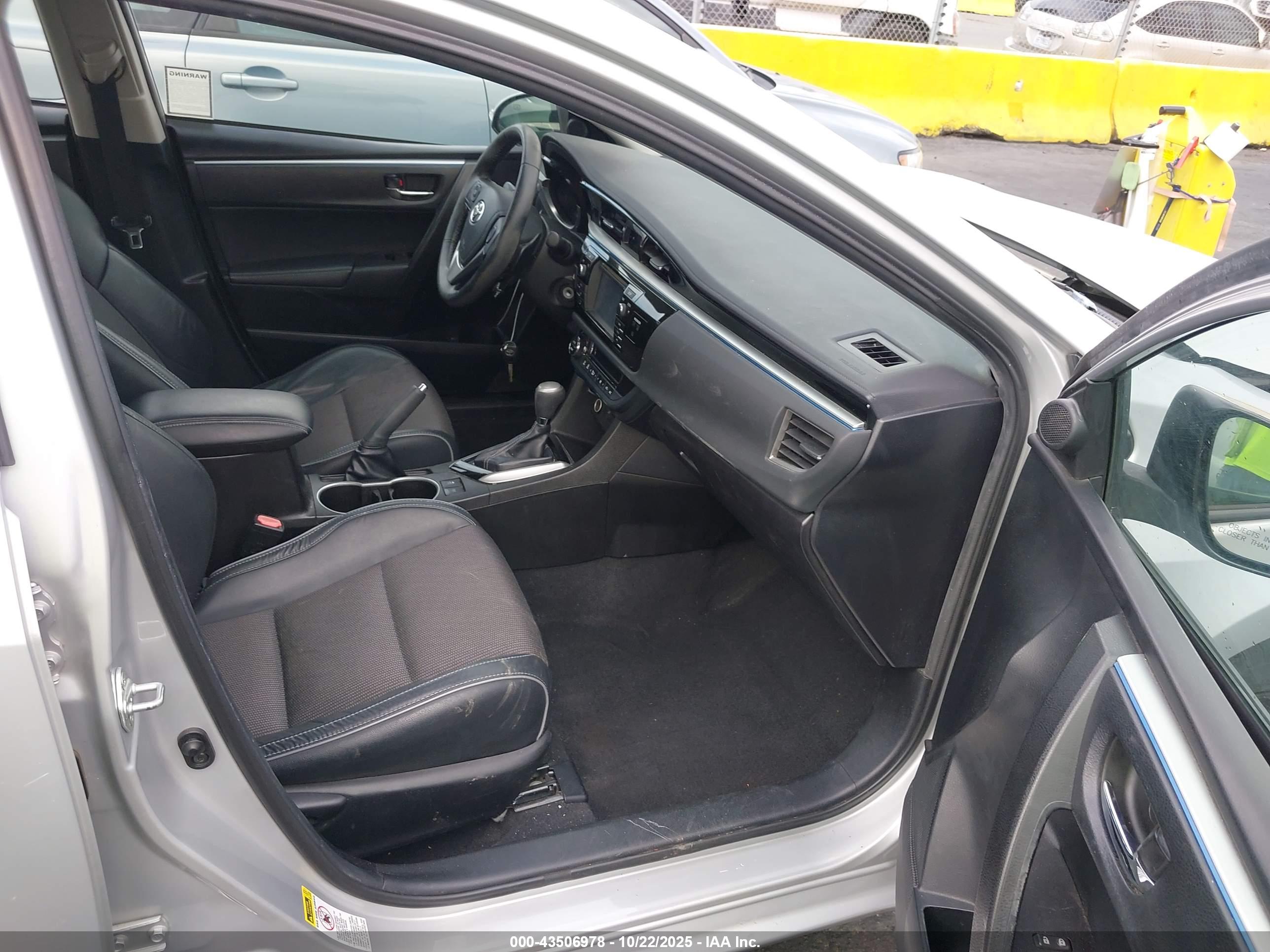 TOYOTA COROLLA image 5