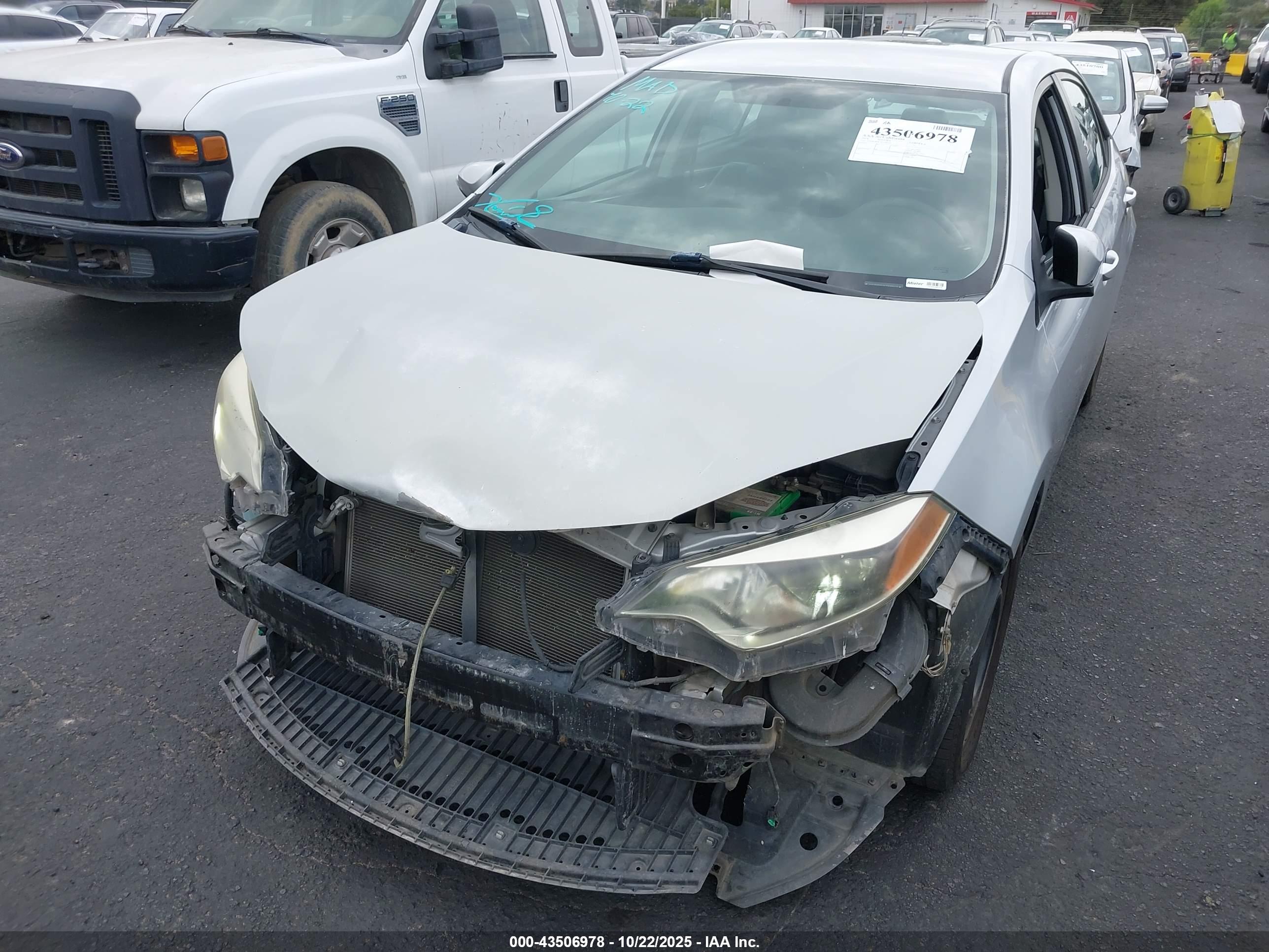 TOYOTA COROLLA image 6