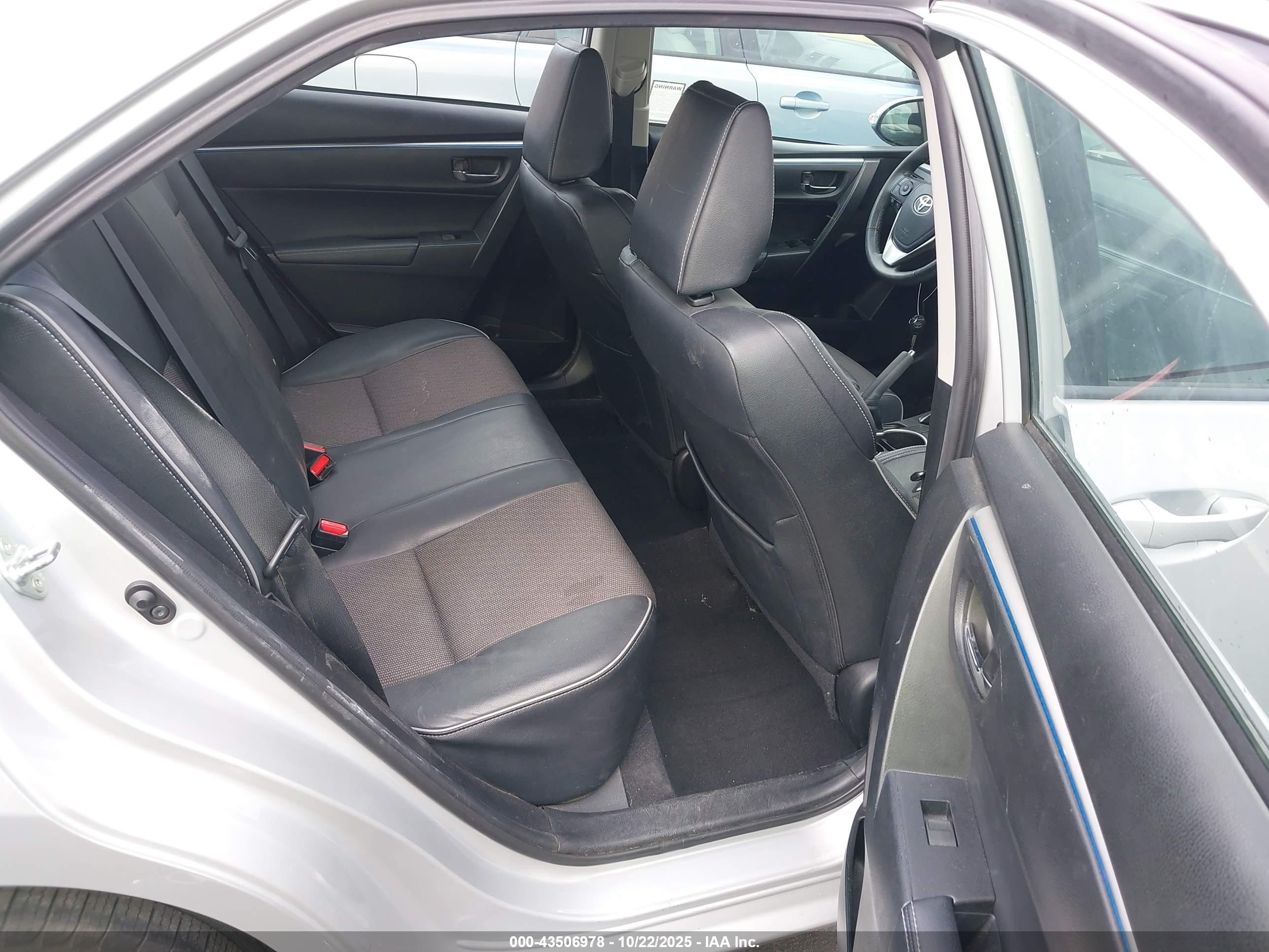 TOYOTA COROLLA image 8