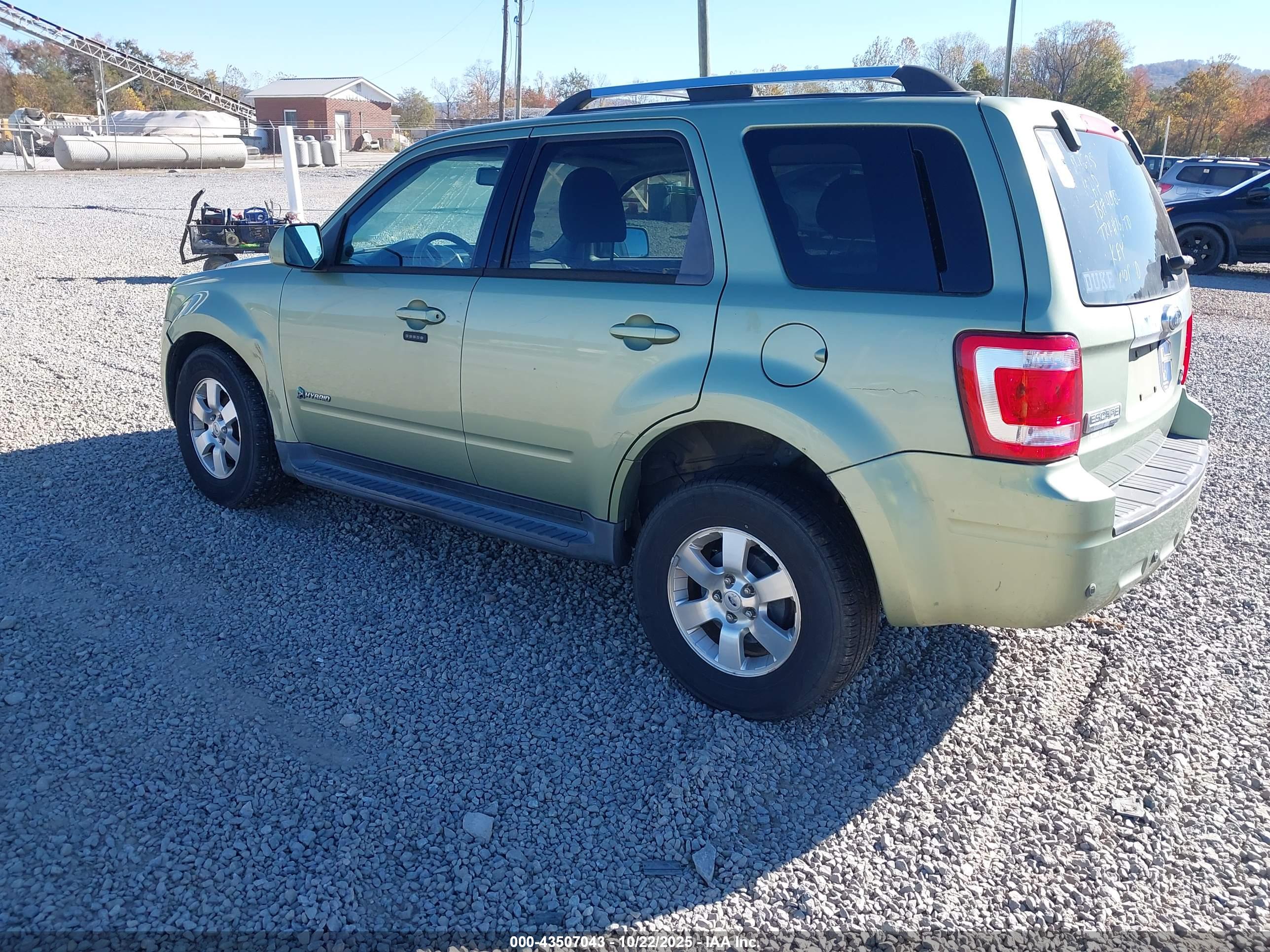 FORD ESCAPE image 3