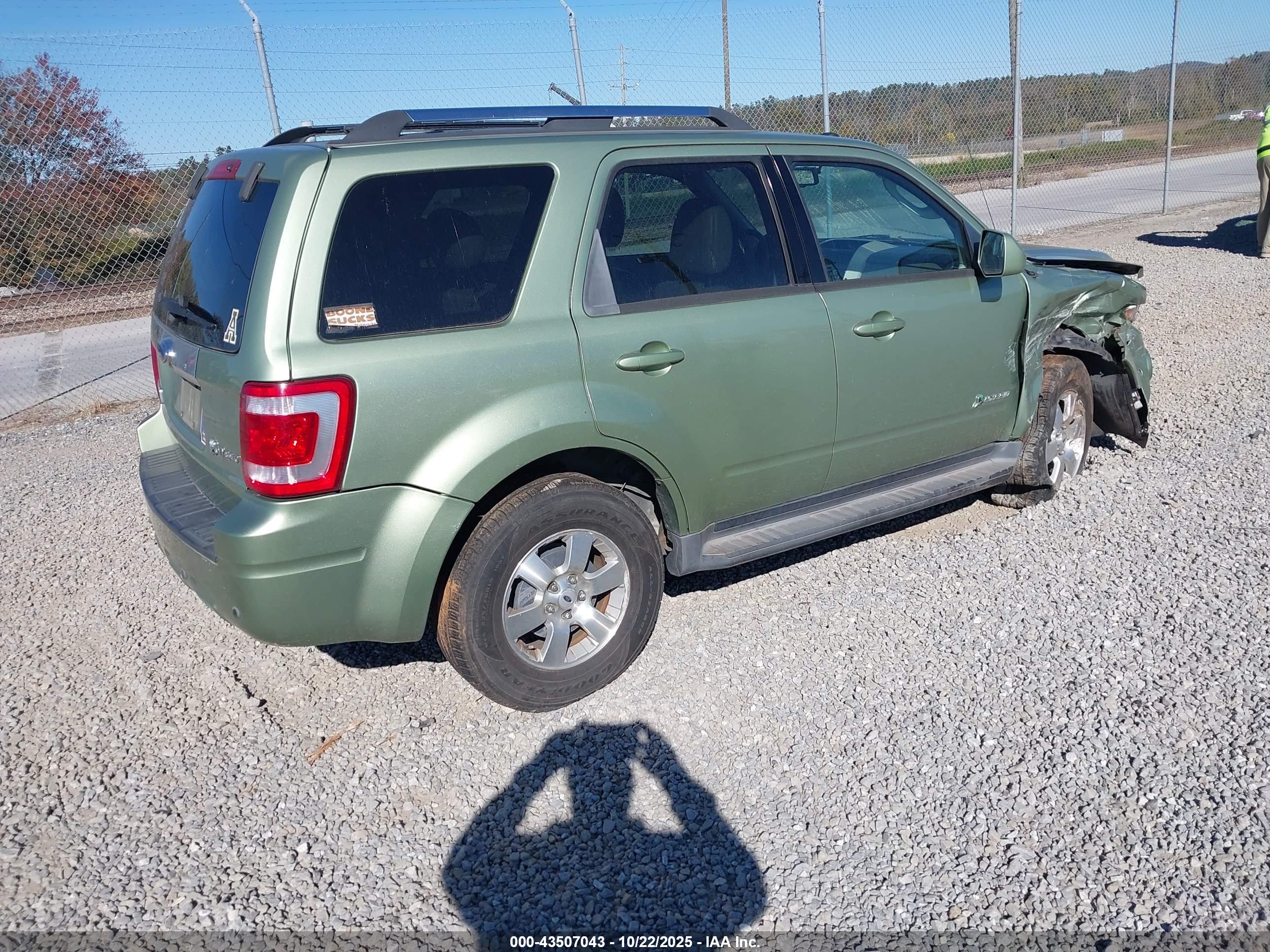 FORD ESCAPE image 4