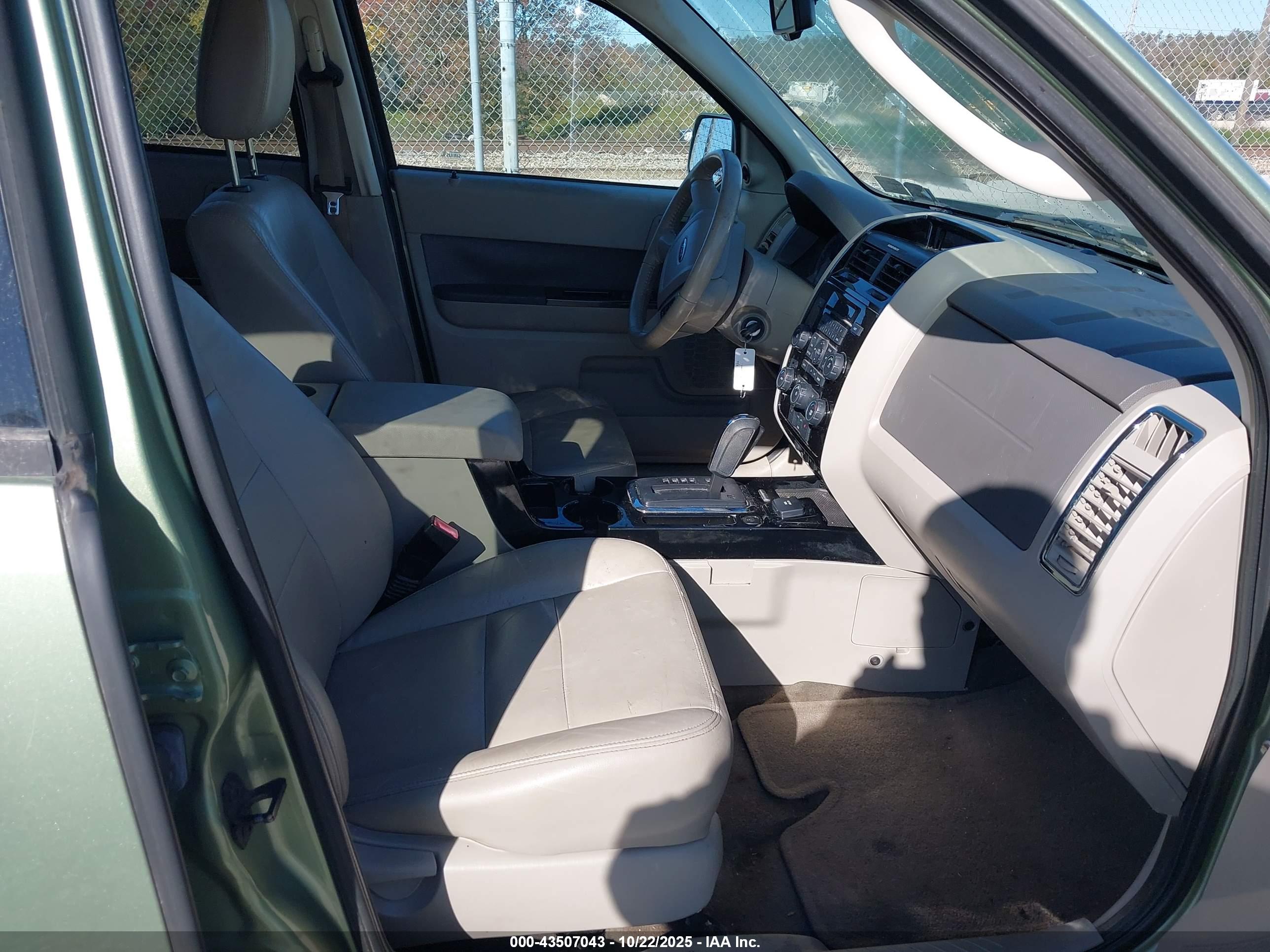 FORD ESCAPE image 5