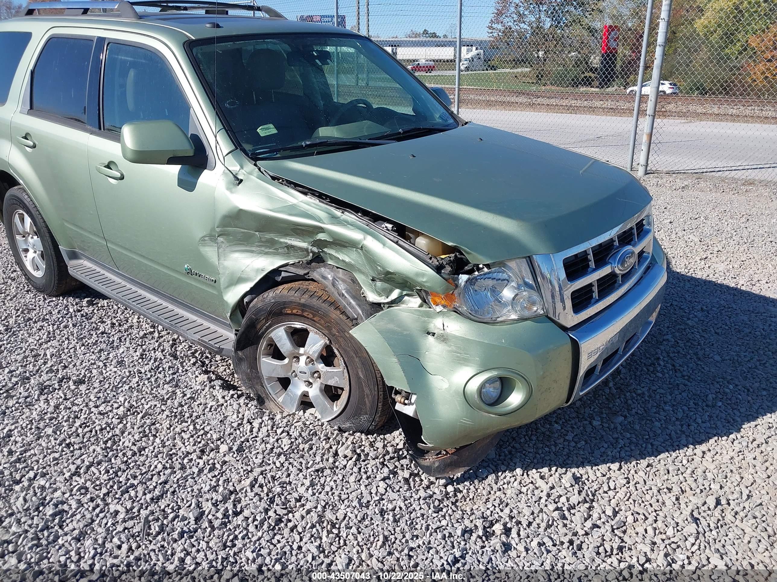 FORD ESCAPE image 6